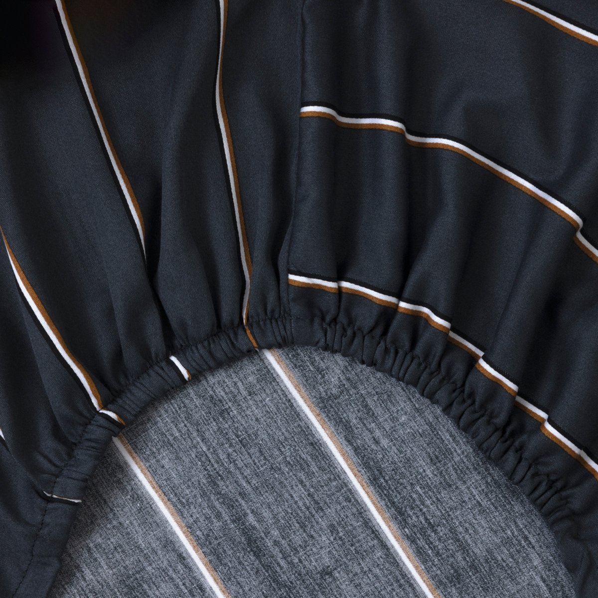 Drap housse en satin de coton, b ray BOSS HOME Noir