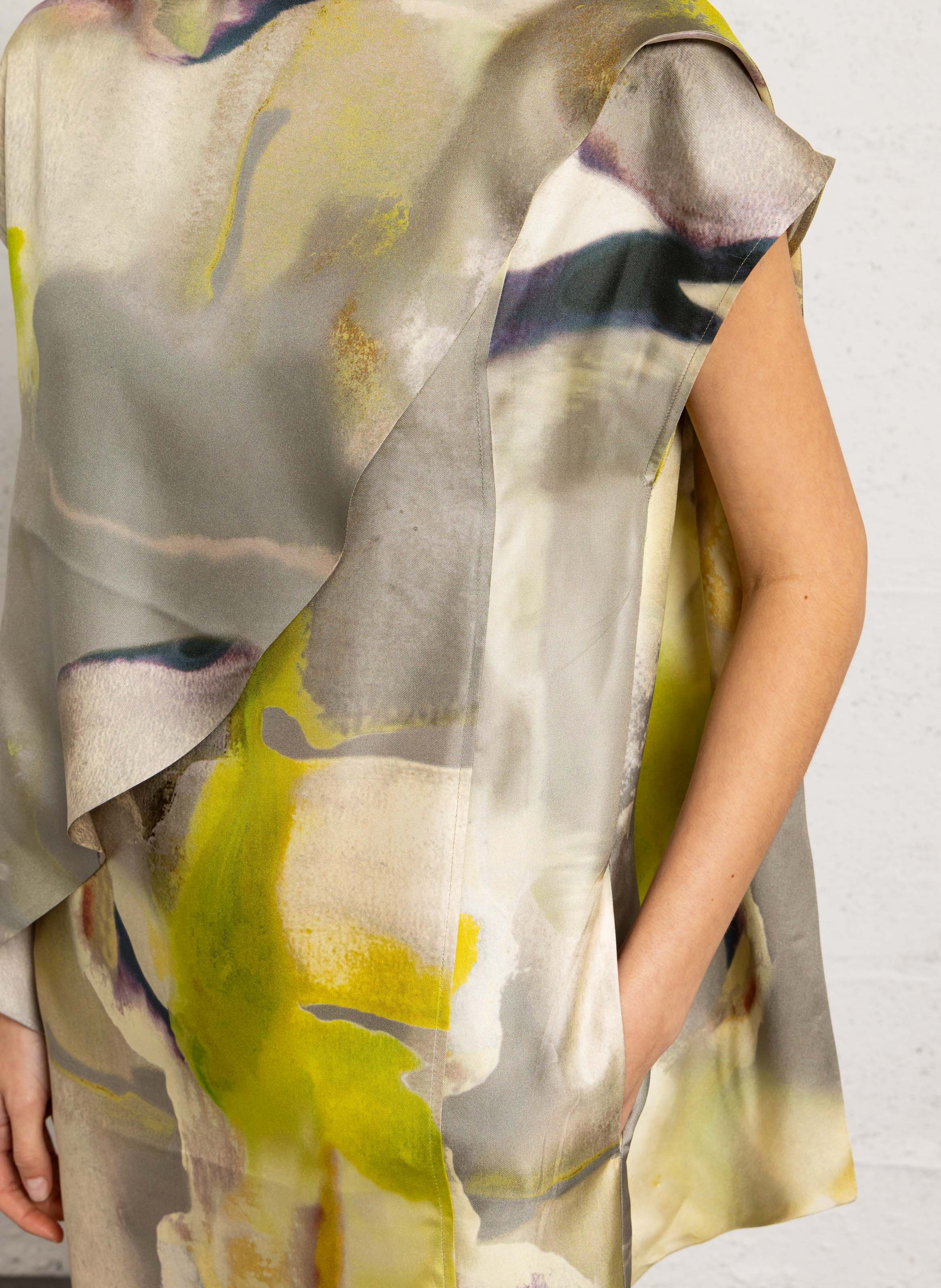 Robe midi imprimée à foulard en soie iberis SOEUR Jaune