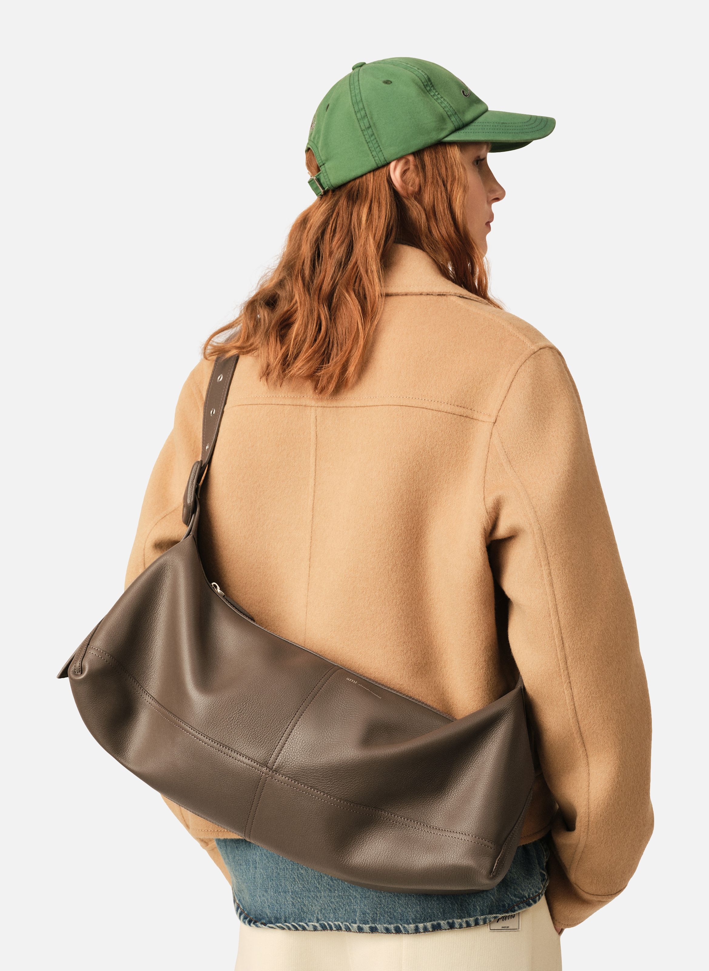 Petit sac crossbody etienne unisexe en cuir de taurillon AMI PARIS Marron