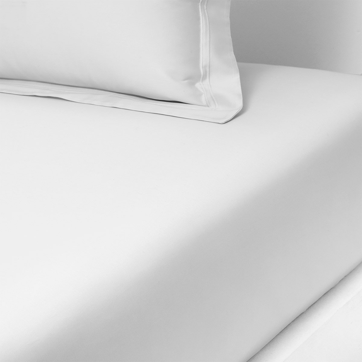 Drap housse en satin, triomphe  Blanc