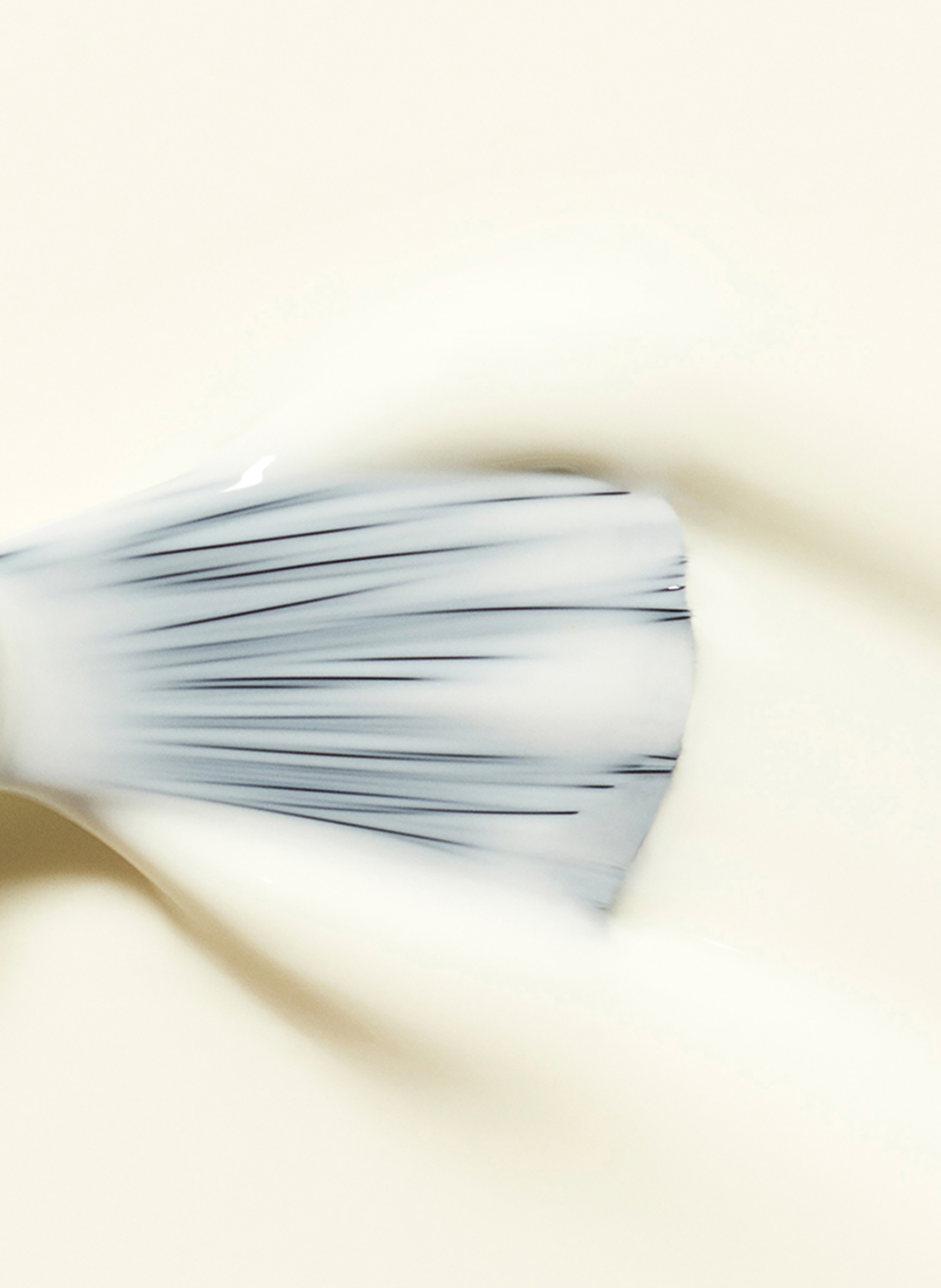 Green Flash Nail Polish MANUCURIST Porcelaine