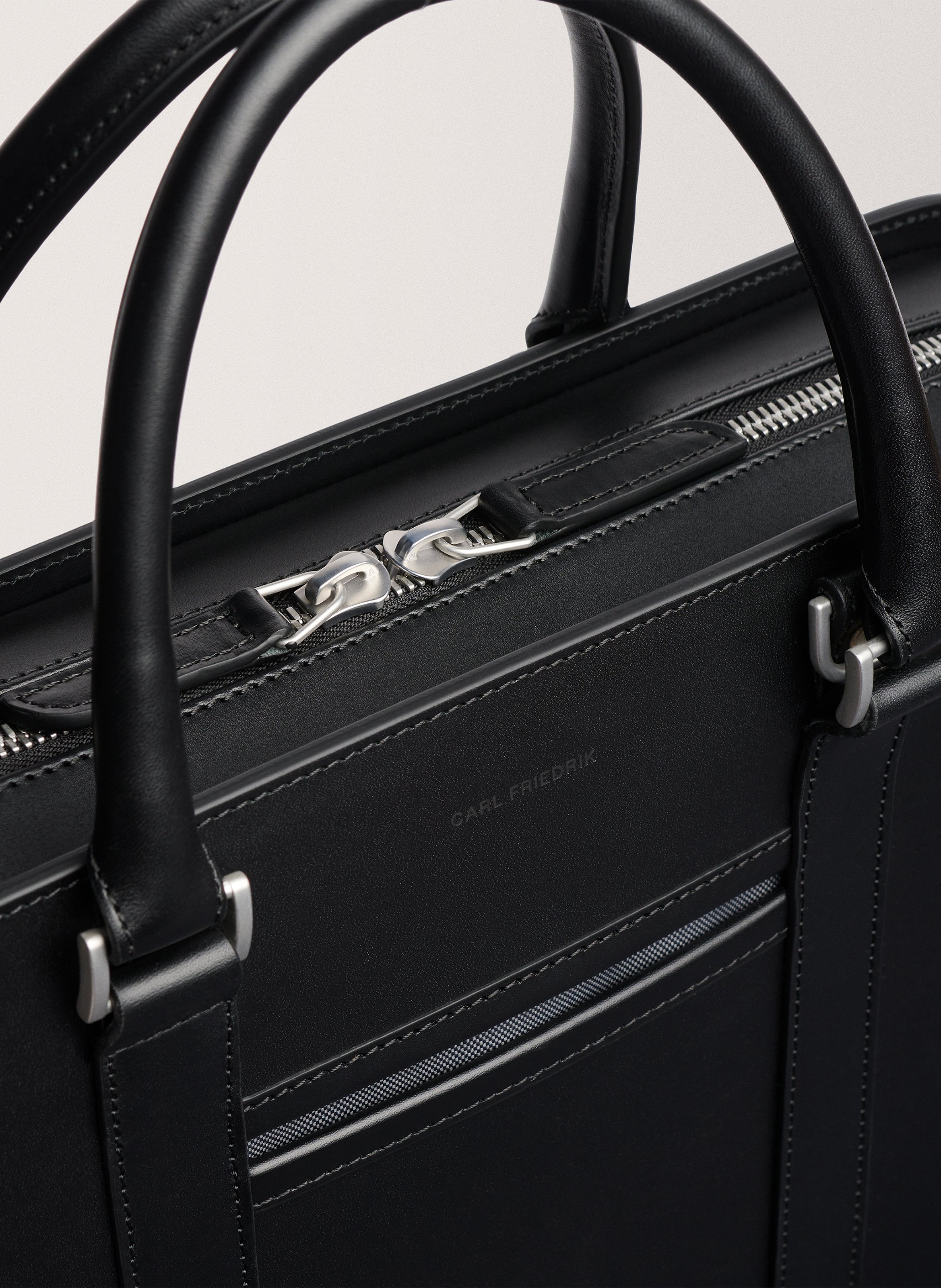 Porte-documents 'Palissy Briefcase' en cuir vachetta CARL FRIEDRIK Noir