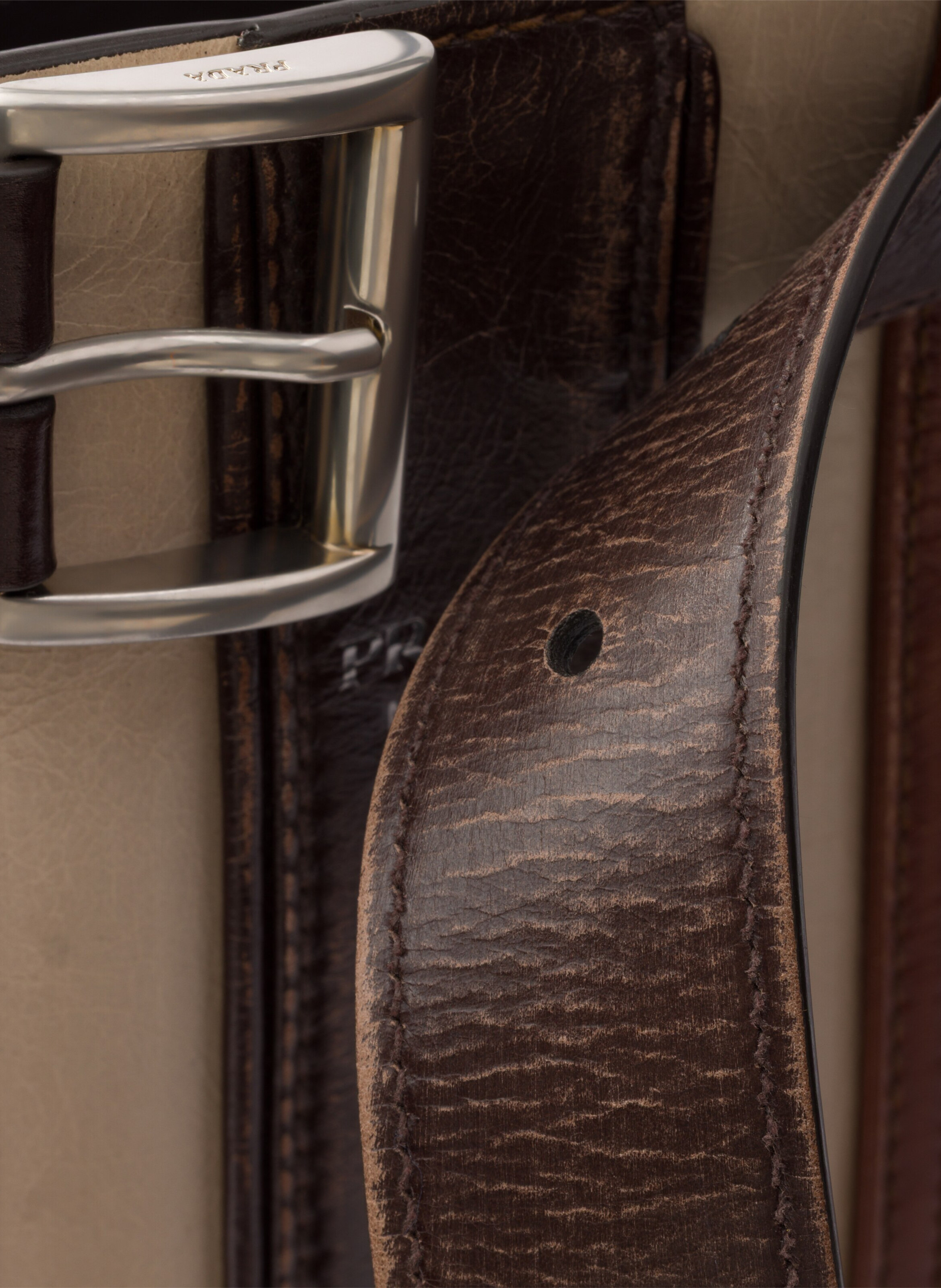 Sac prada buckle en cuir vieilli avec ceinture PRADA Beige