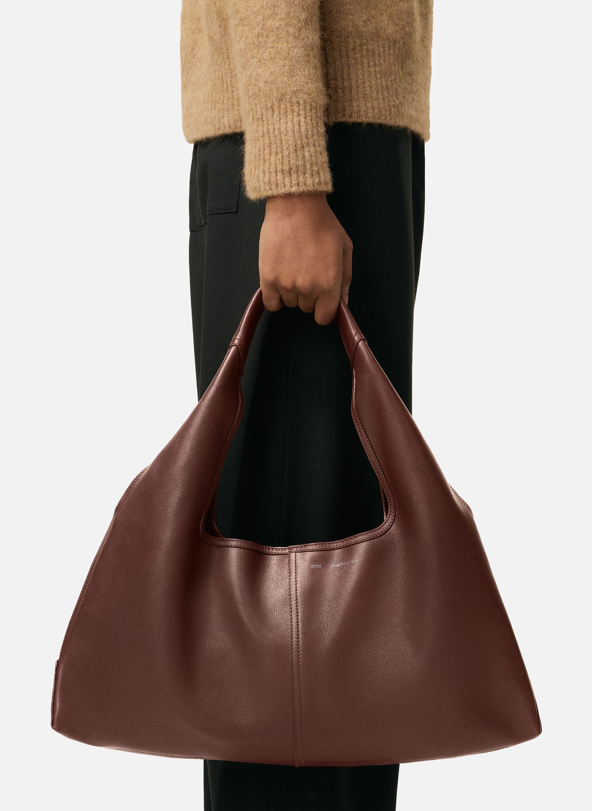 Sac porté epaule etienne en cuir souple unisexe AMI PARIS Rouge