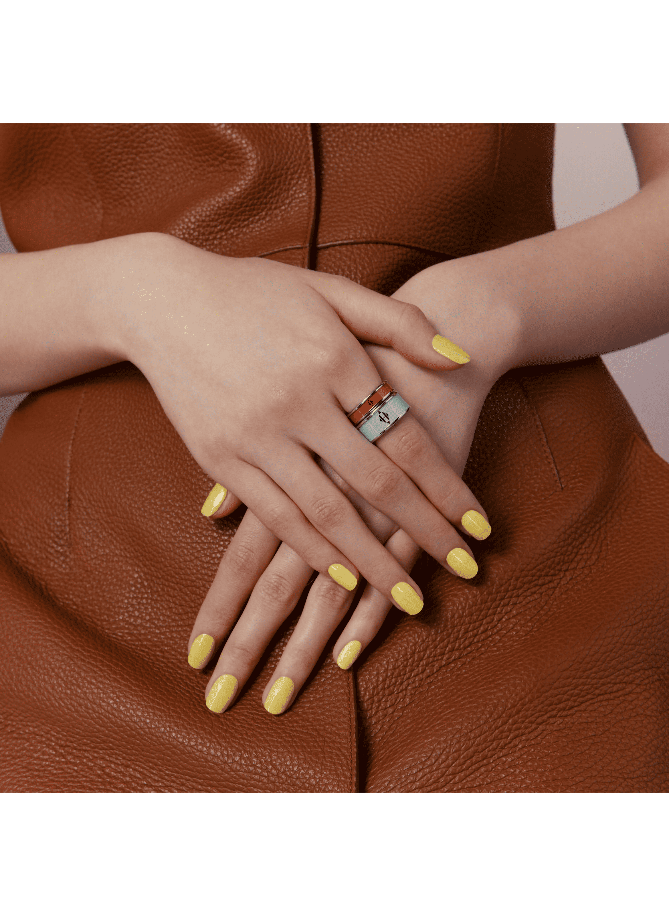 Hermès Hands, enamel varnish - Limited edition HERMÈS Jaune pollen