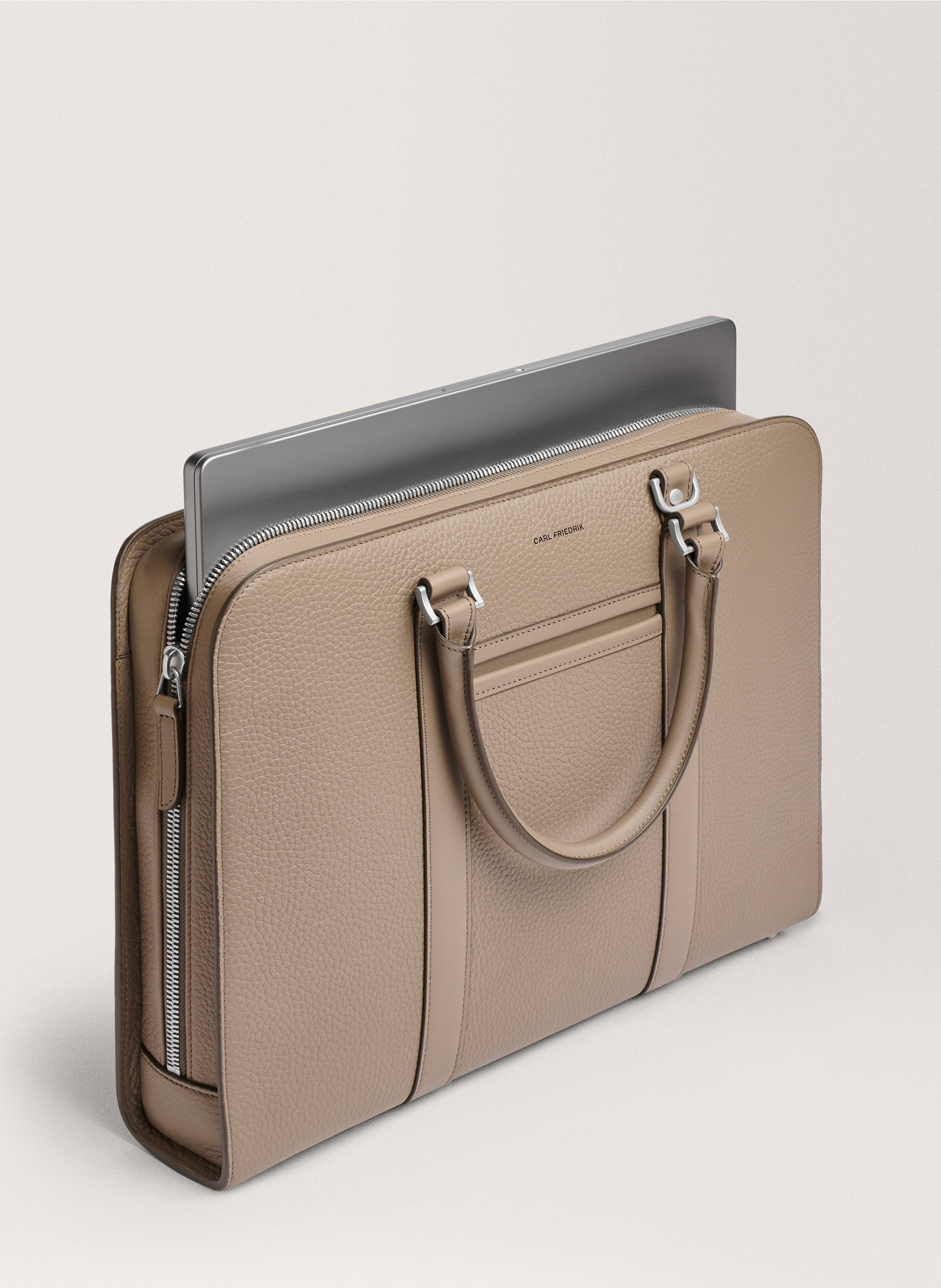Porte-documents 'Palissy Briefcase' en cuir grainé CARL FRIEDRIK Gris