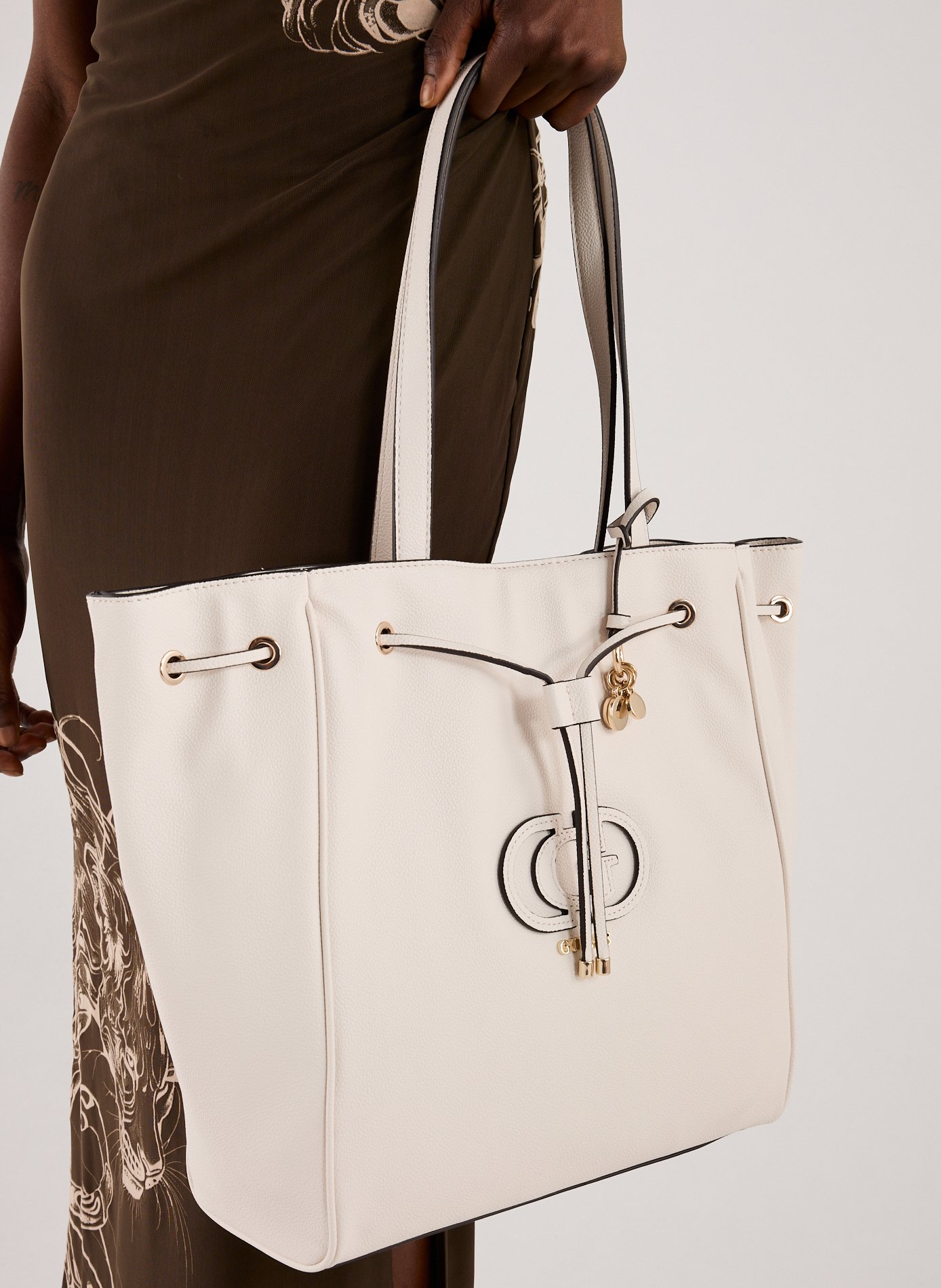 Sac à main Bucket  GUESS Beige