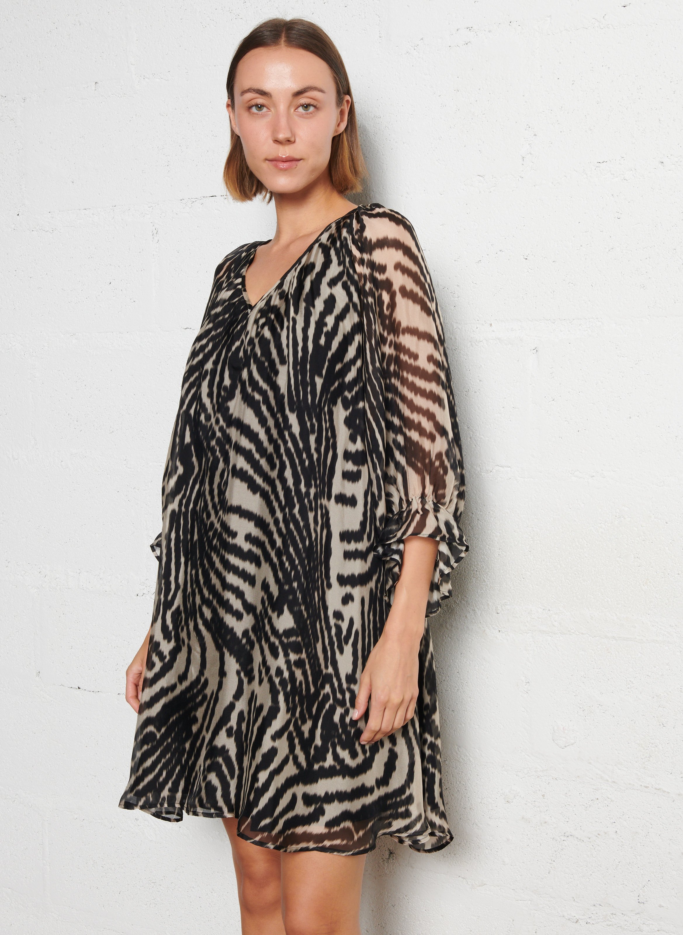 Robe courte col v imprimée IKKS Noir