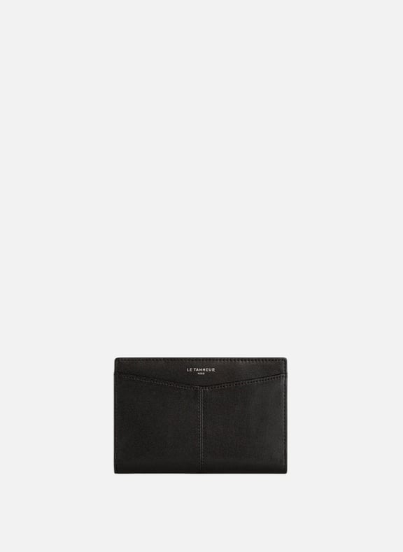 Porte passeport charlotte en cuir lisse Noir by LE TANNEUR LE TANNEUR Porte passeport charlotte en cuir lisse Noir