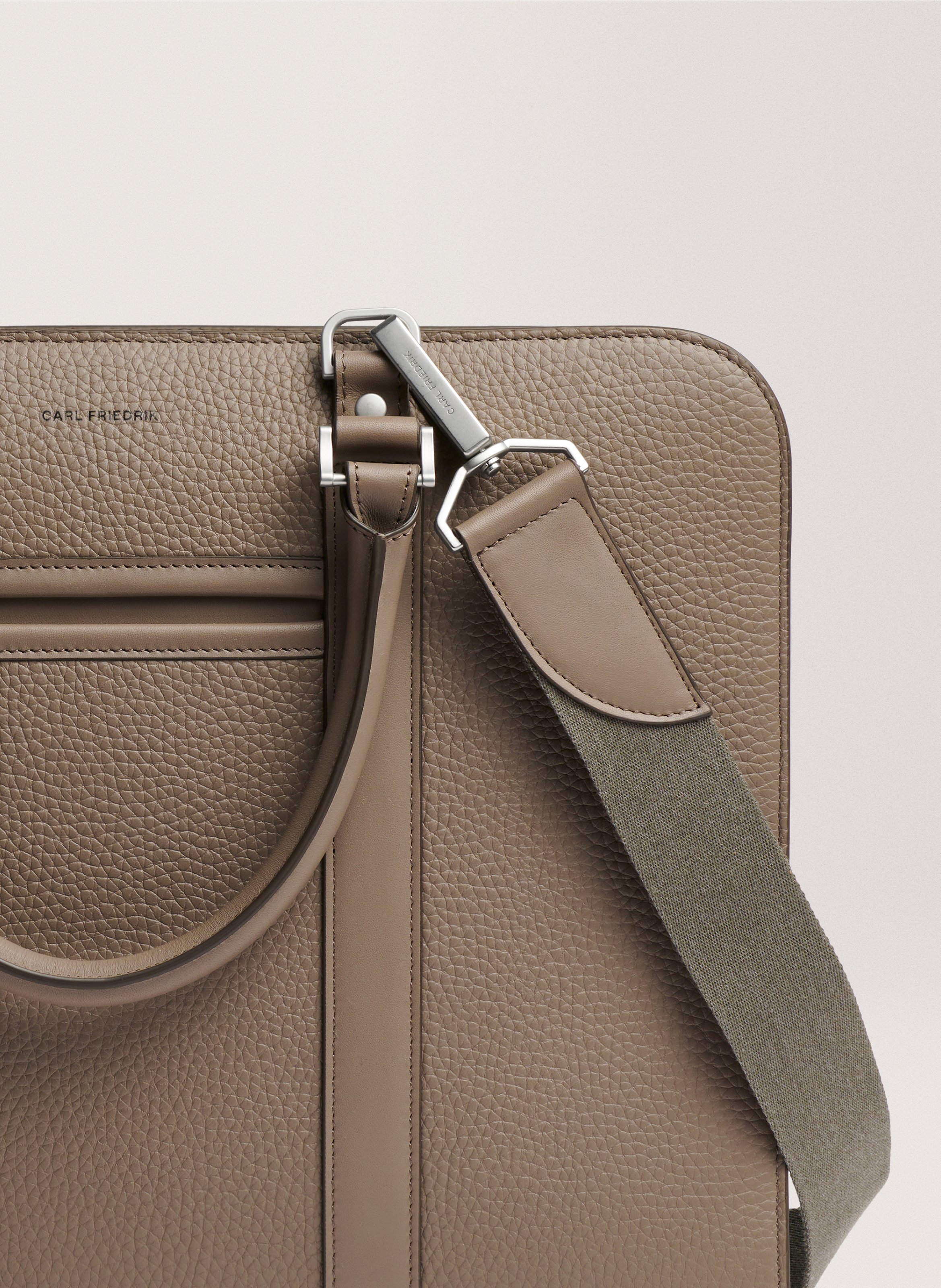 Porte-documents 'Palissy Briefcase' en cuir grainé CARL FRIEDRIK Gris
