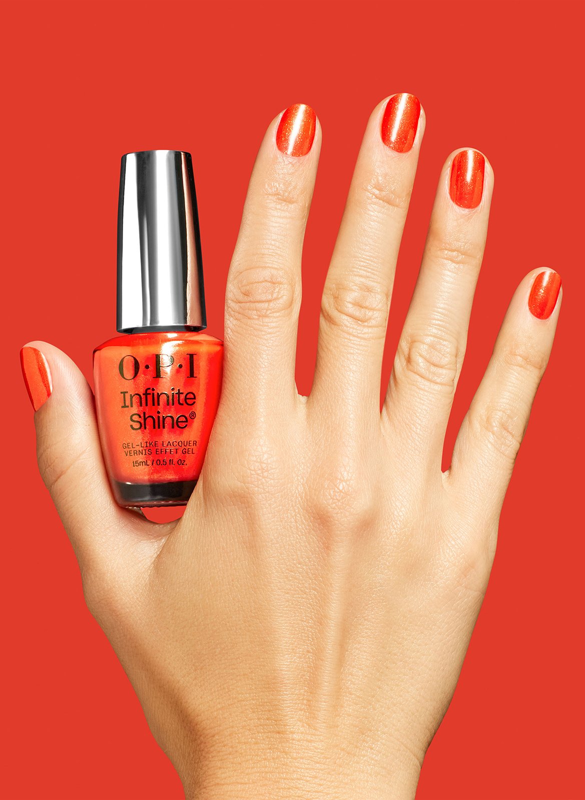 Vibrant Orange OPI Orange moyen
