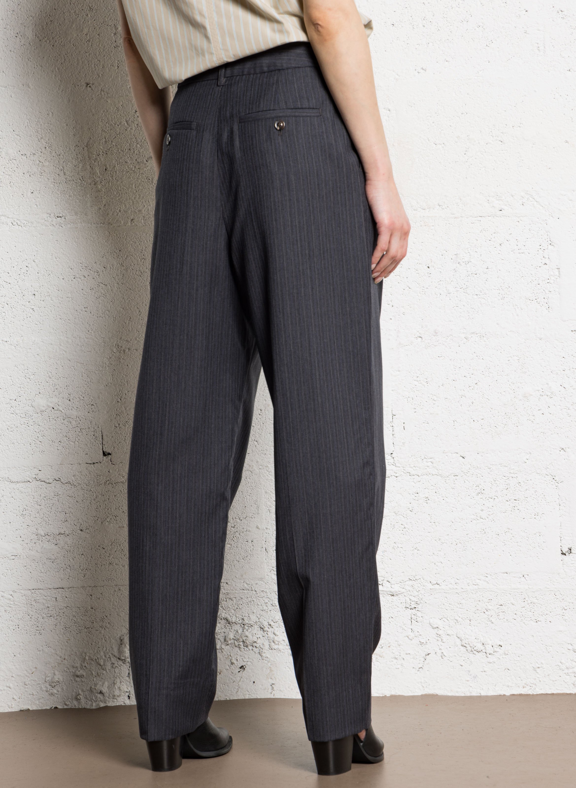 Pantalon de tailleur ajusté en laine et coton ferrel SOEUR Gris