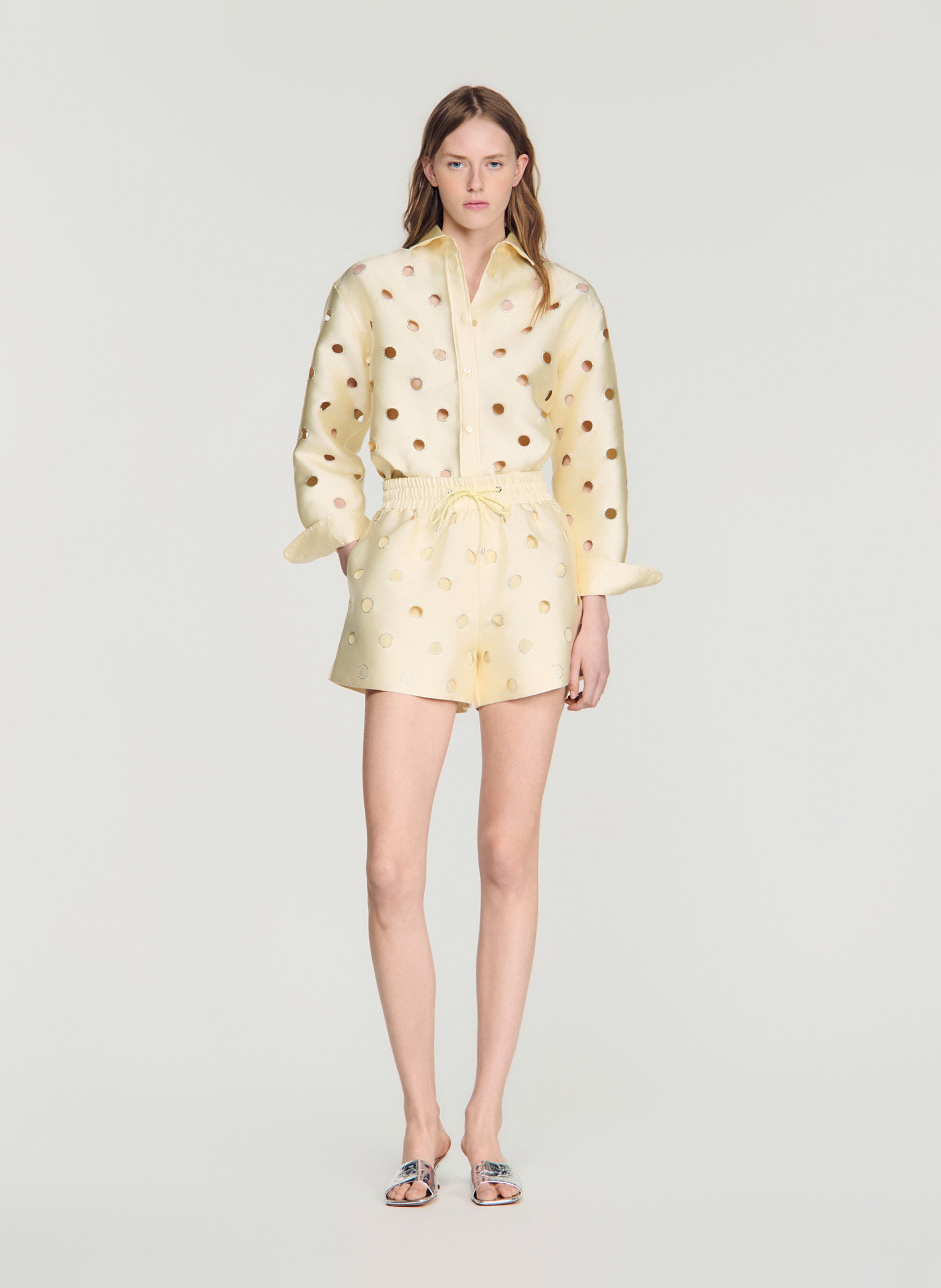 Short satiné à oeillets SANDRO Beige