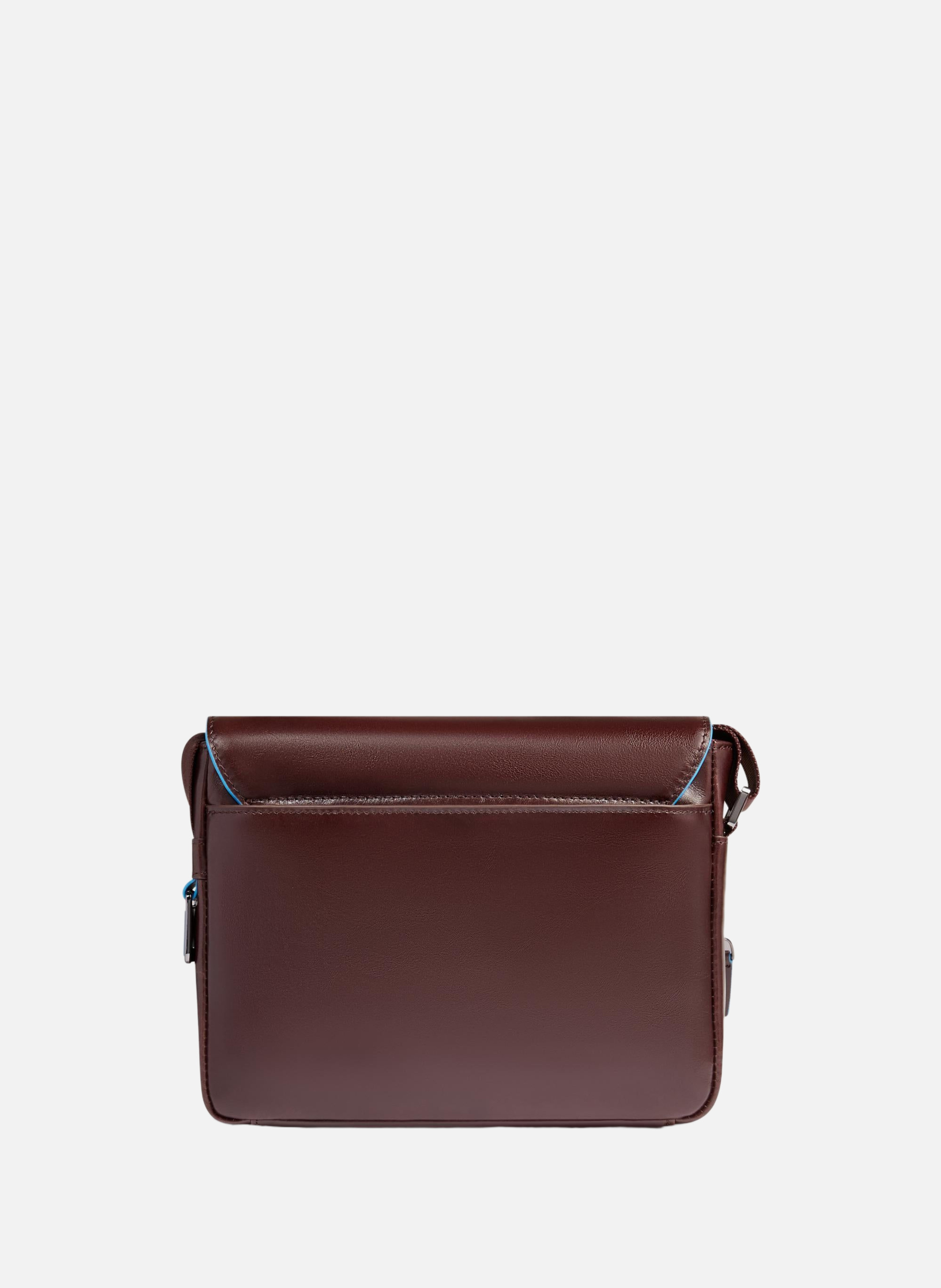 Personalizable men's crossbody bag PIQUADRO Brown
