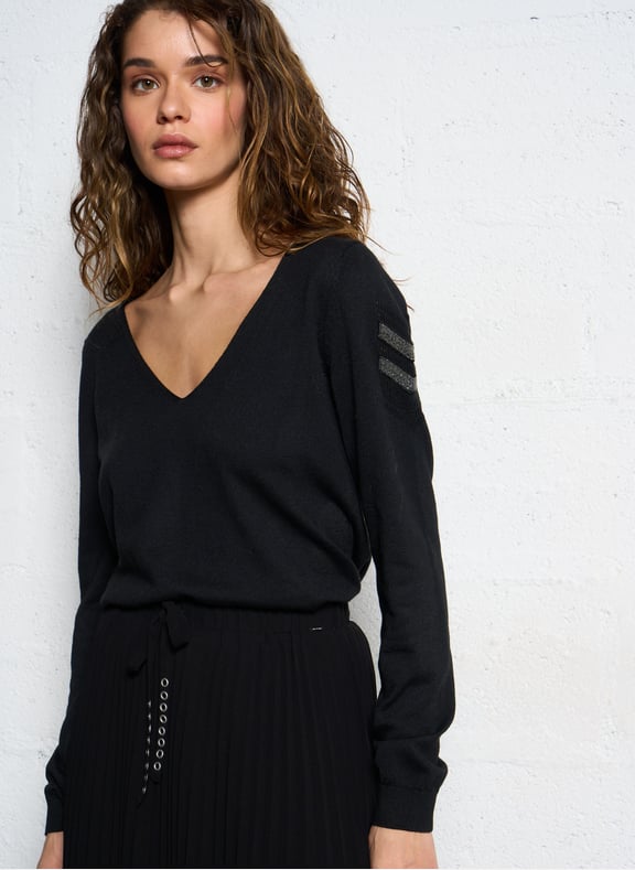 Pull col v en laine mélangée Noir by IKKS IKKS Pull col v en laine mélangée Noir