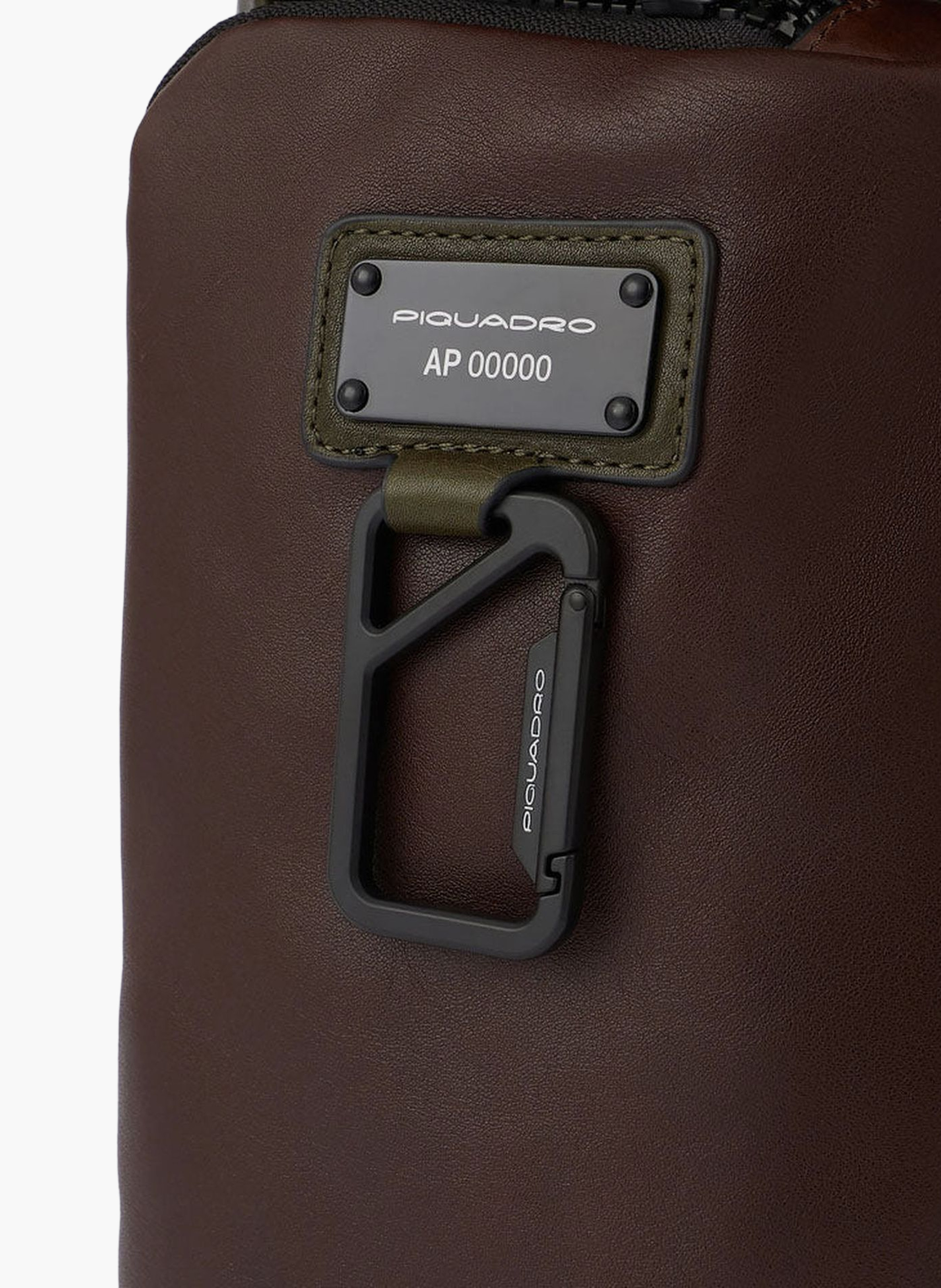 Sac à dos d'ordinateur 14" avec housse imperméable PIQUADRO Vert