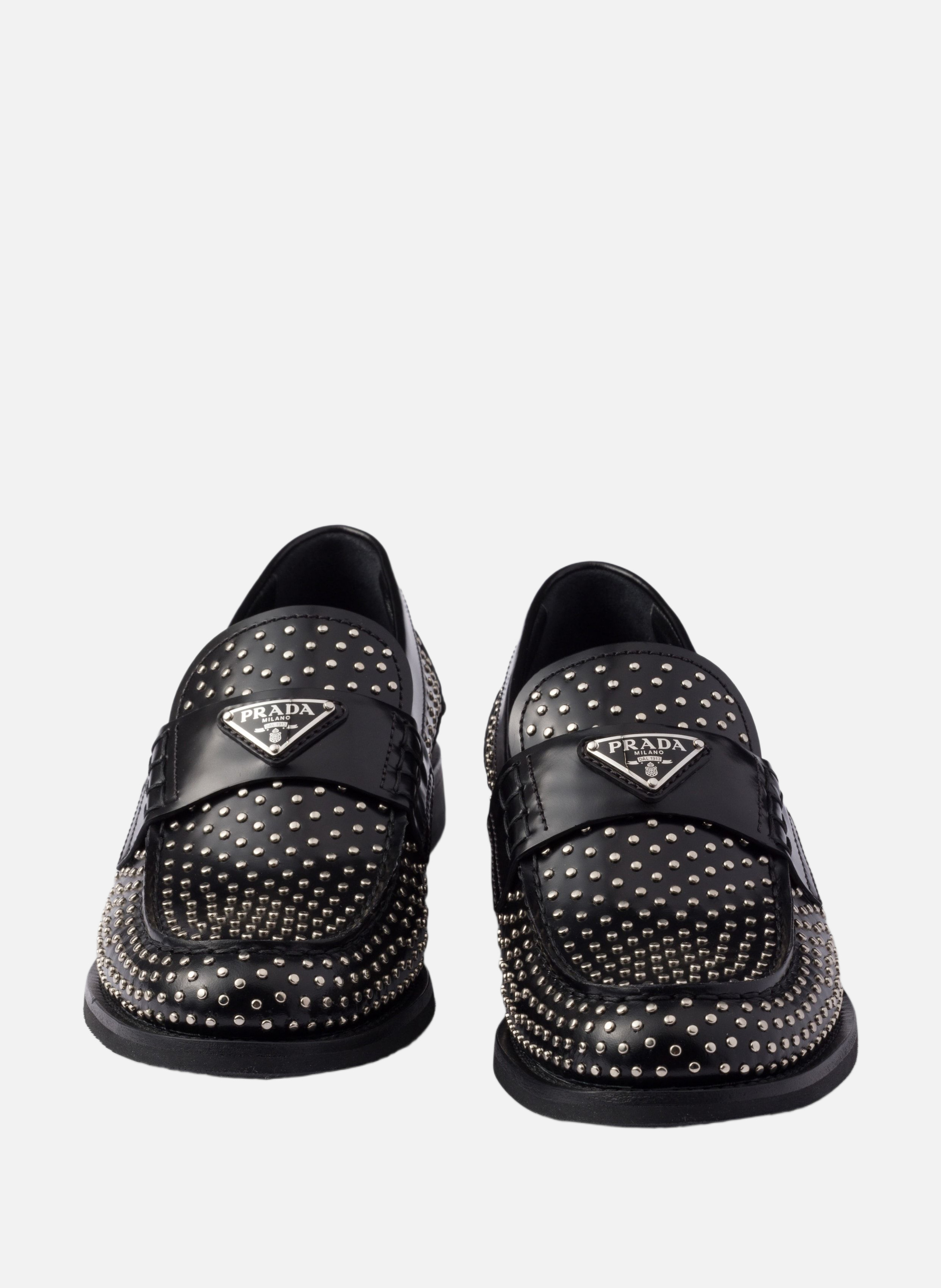 Mocassins en cuir brossé clouté PRADA Noir
