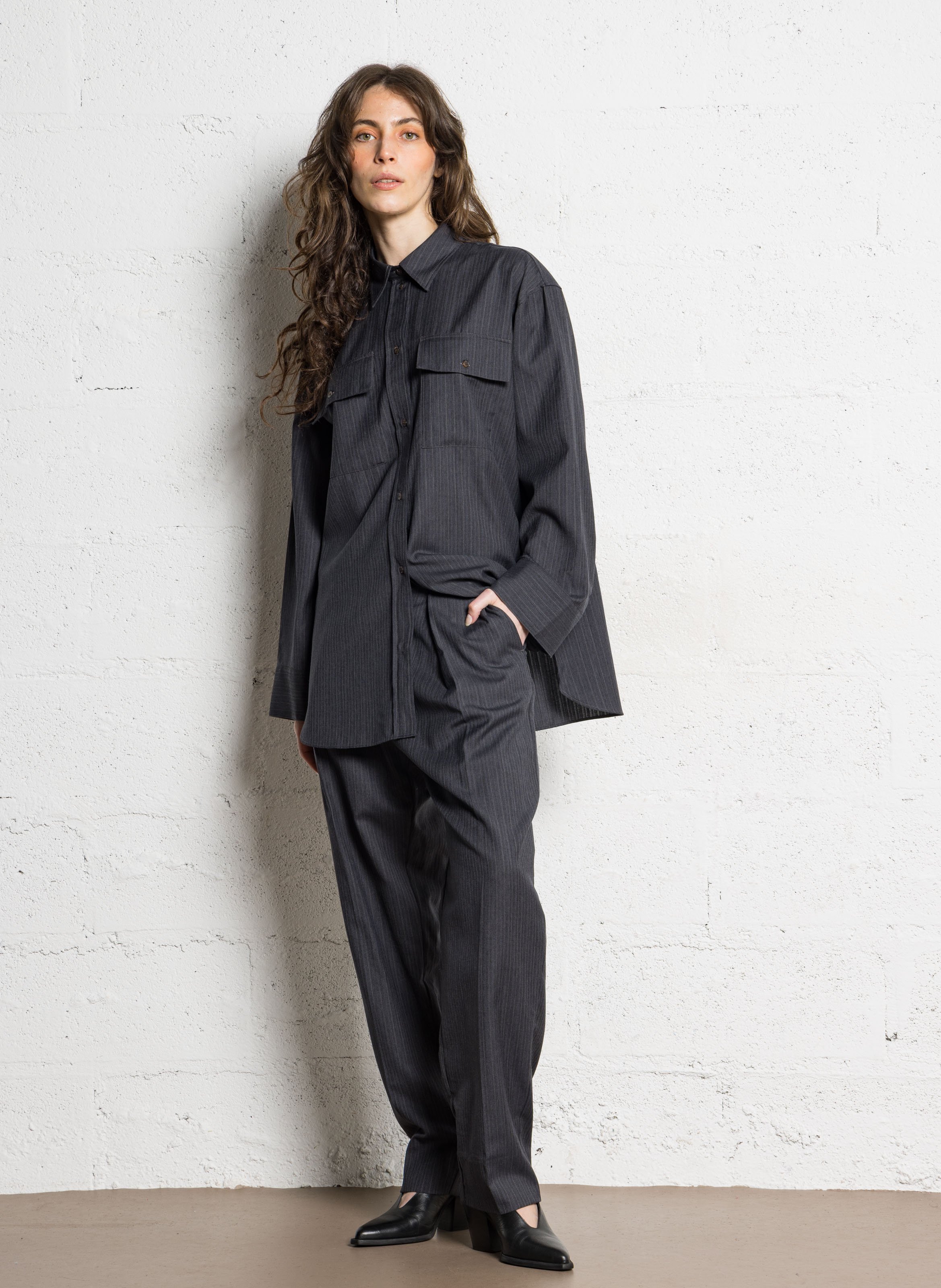 Pantalon de tailleur ajusté en laine et coton ferrel SOEUR Gris