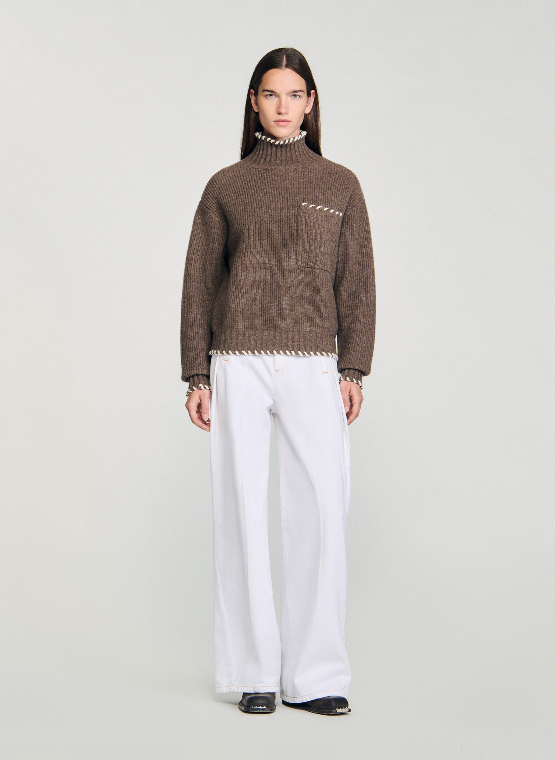 Pull col montant ample en laine mélangée Marron