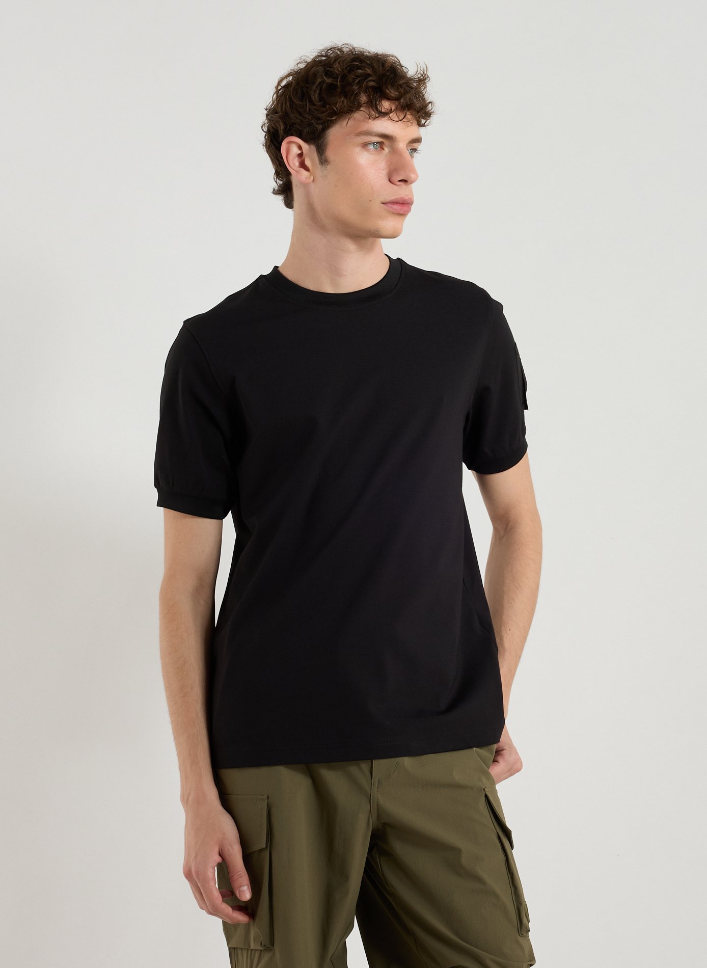 GERTRUDE ET GASTON T-shirt droit à col rond Noir