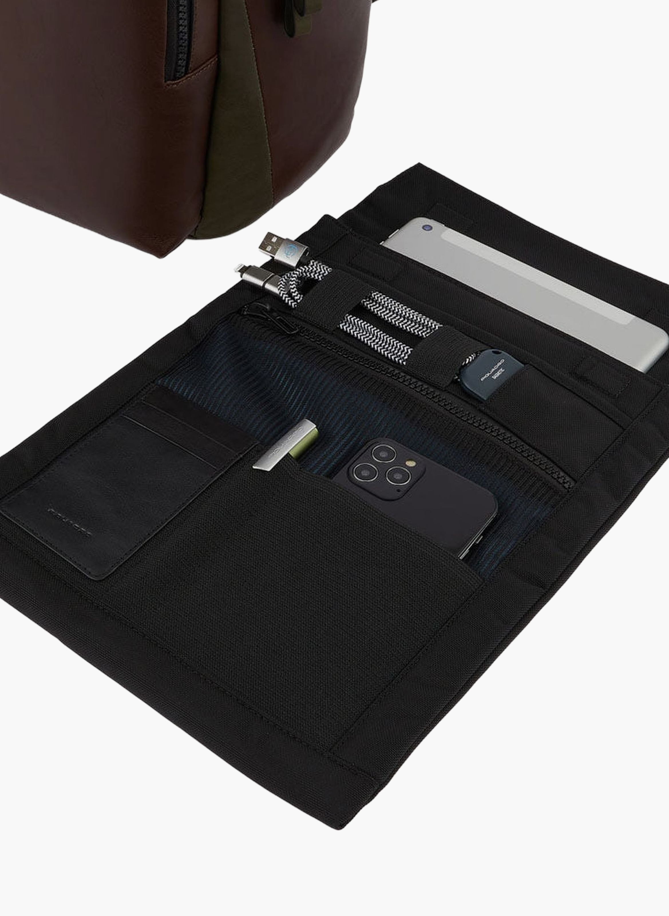 Sac à dos d'ordinateur 14" avec housse imperméable PIQUADRO Vert