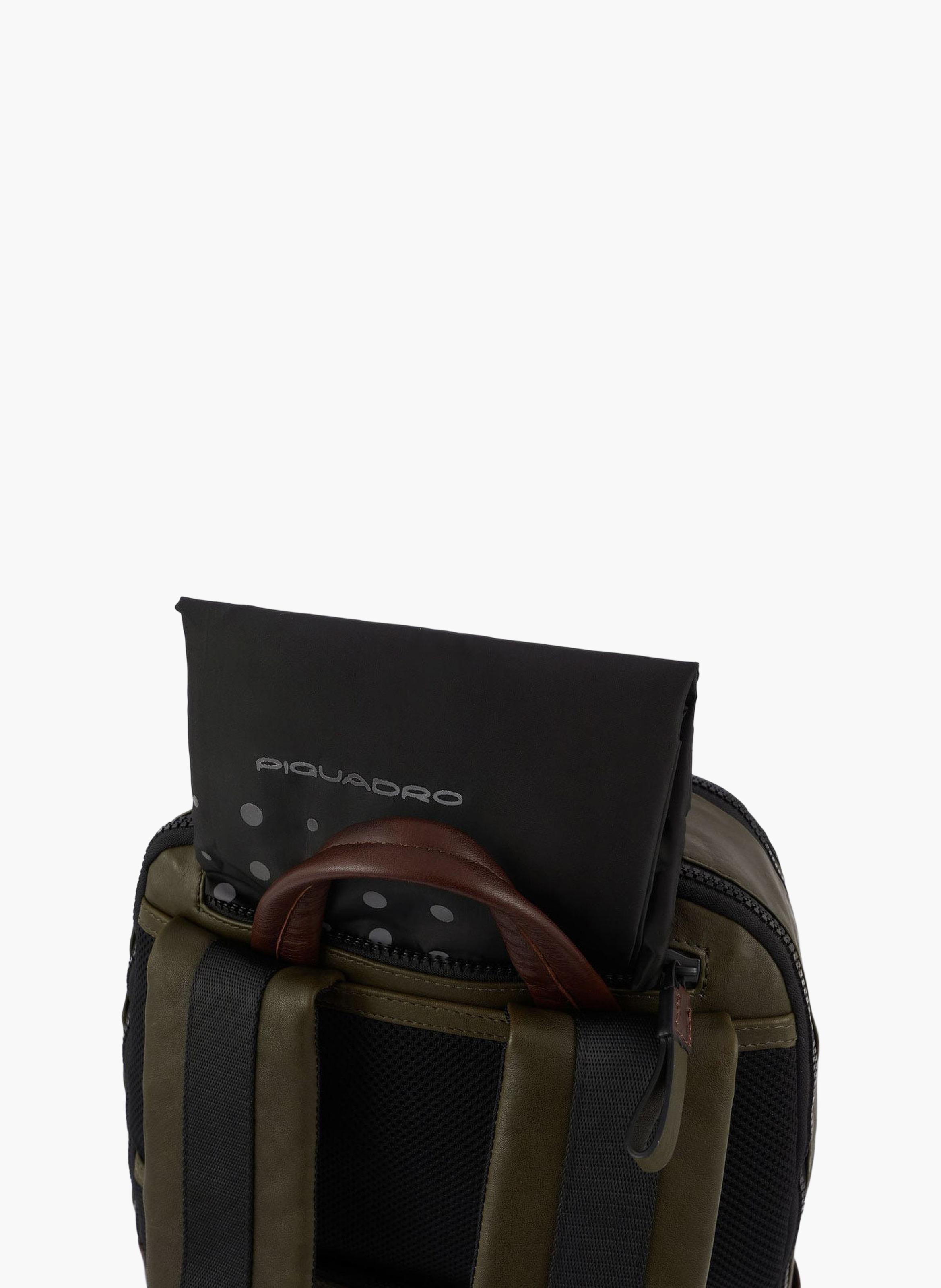 Sac à dos d'ordinateur 14" avec housse imperméable PIQUADRO Vert