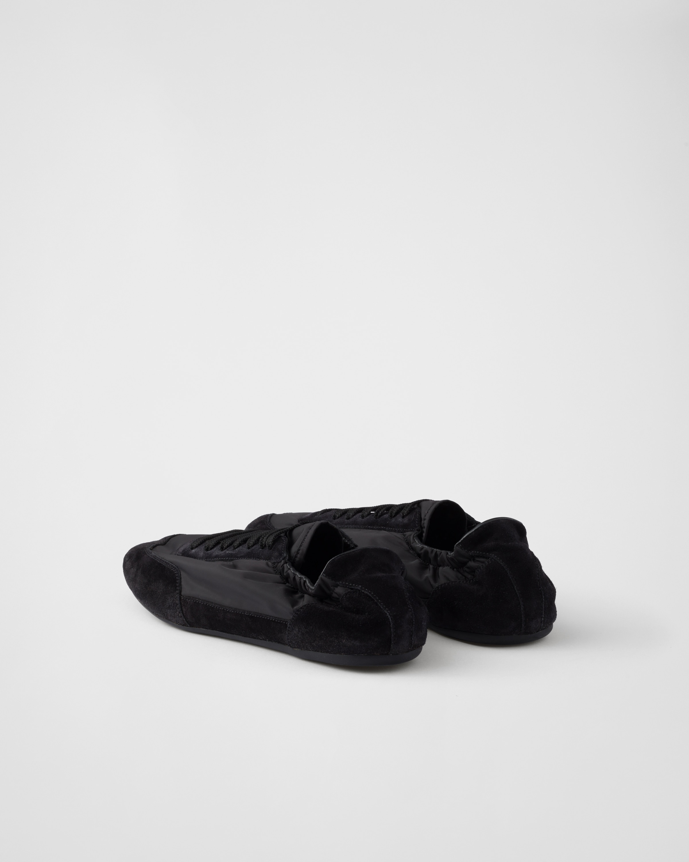 Sneakers élastiques collapse en re-nylon et veau v PRADA Noir