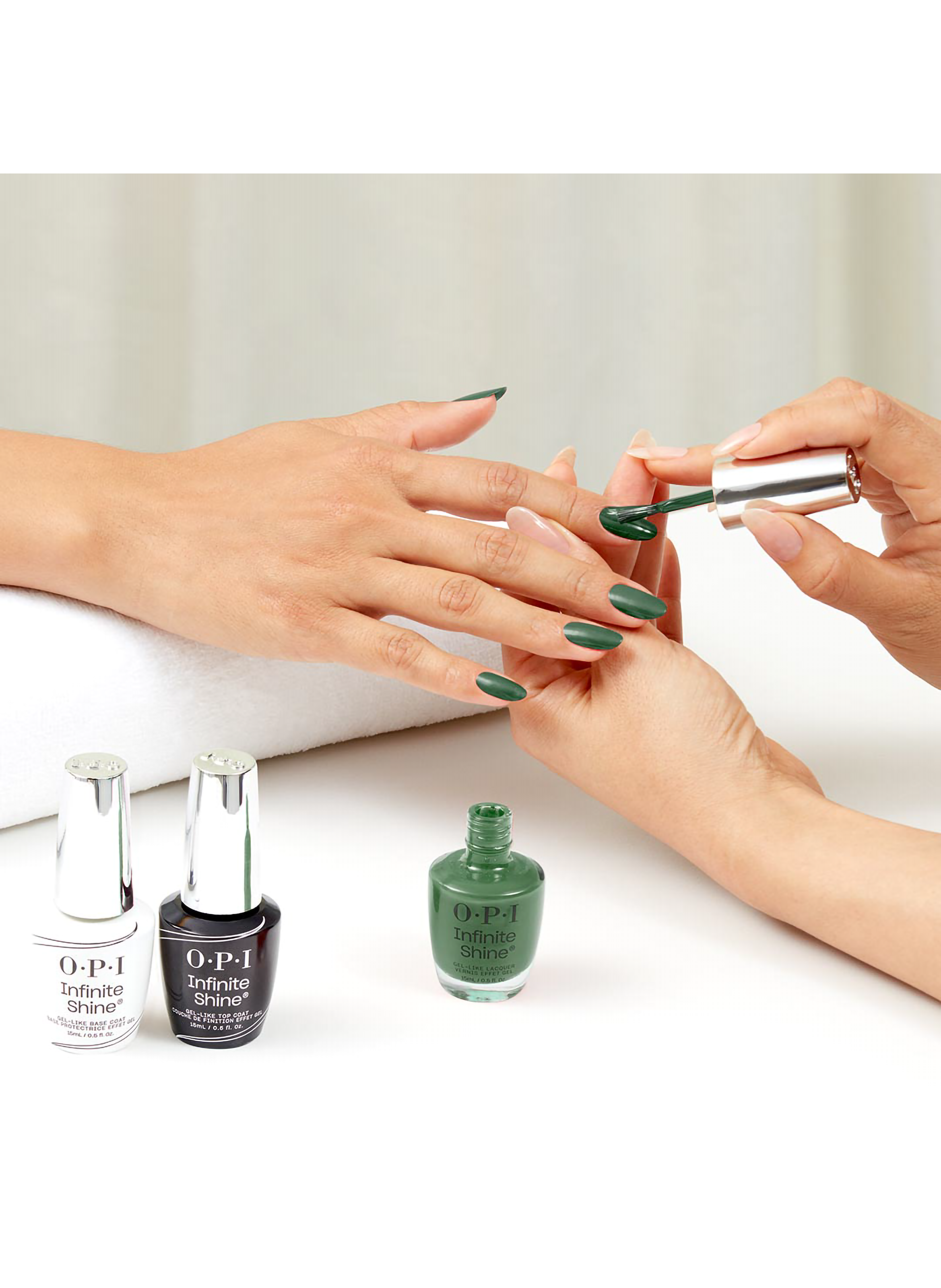 Happily Evergreen After
Infinite Shine
Long-lasting gel effect nail polish OPI Vert