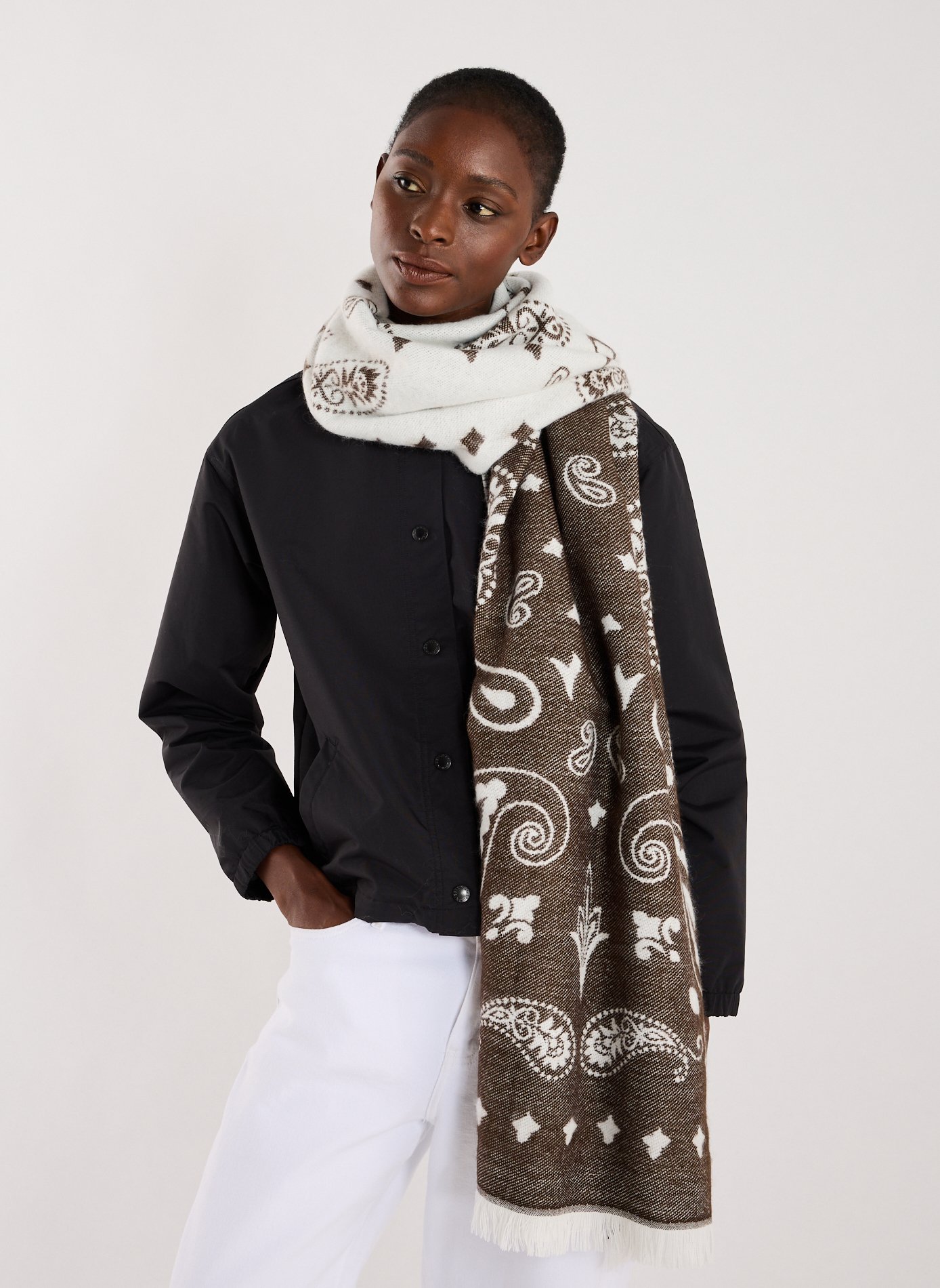 Echarpe à motif  AU PRINTEMPS PARIS Marron