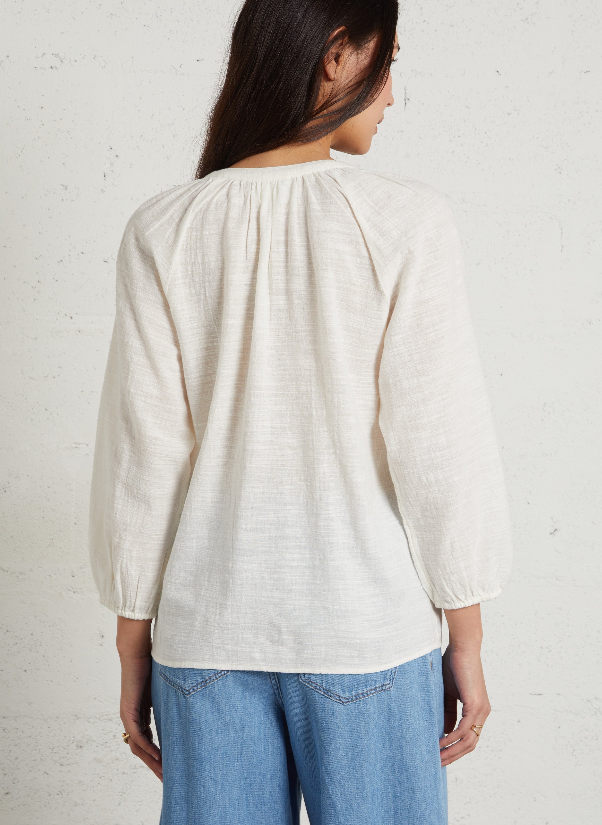 Blouse droite col v en coton delicate Beige