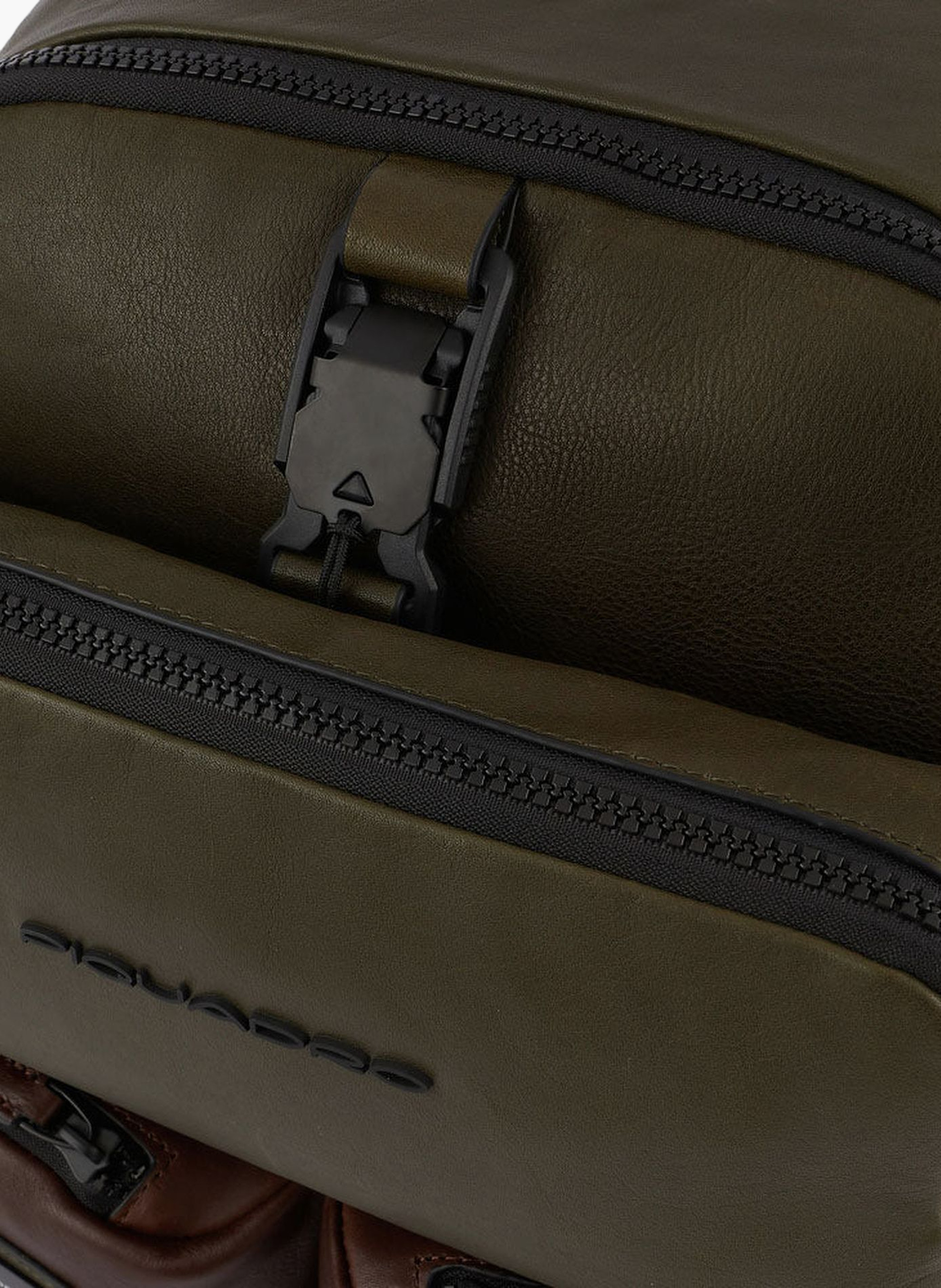 Sac à dos d'ordinateur 14" avec housse imperméable PIQUADRO Vert