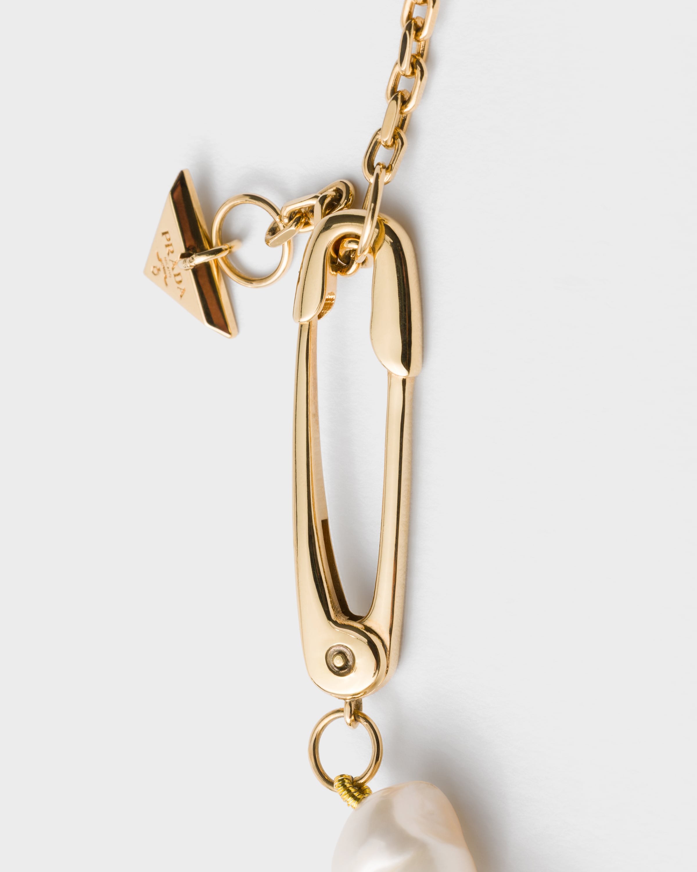 Collier en métal et perle fantaisie PRADA Argent