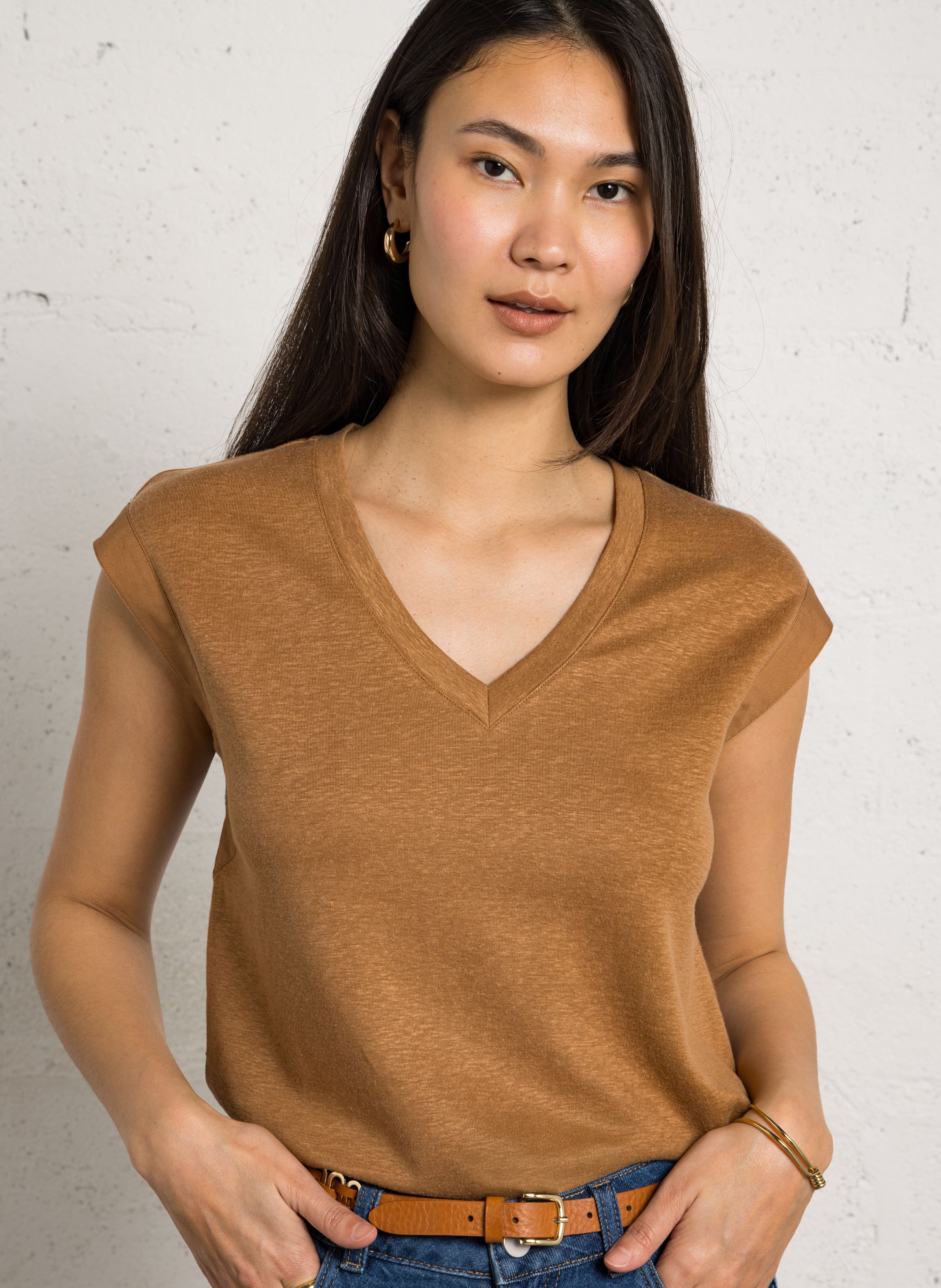 Tee-shirt col v en lin mélangé lyna MAISON 123 Beige