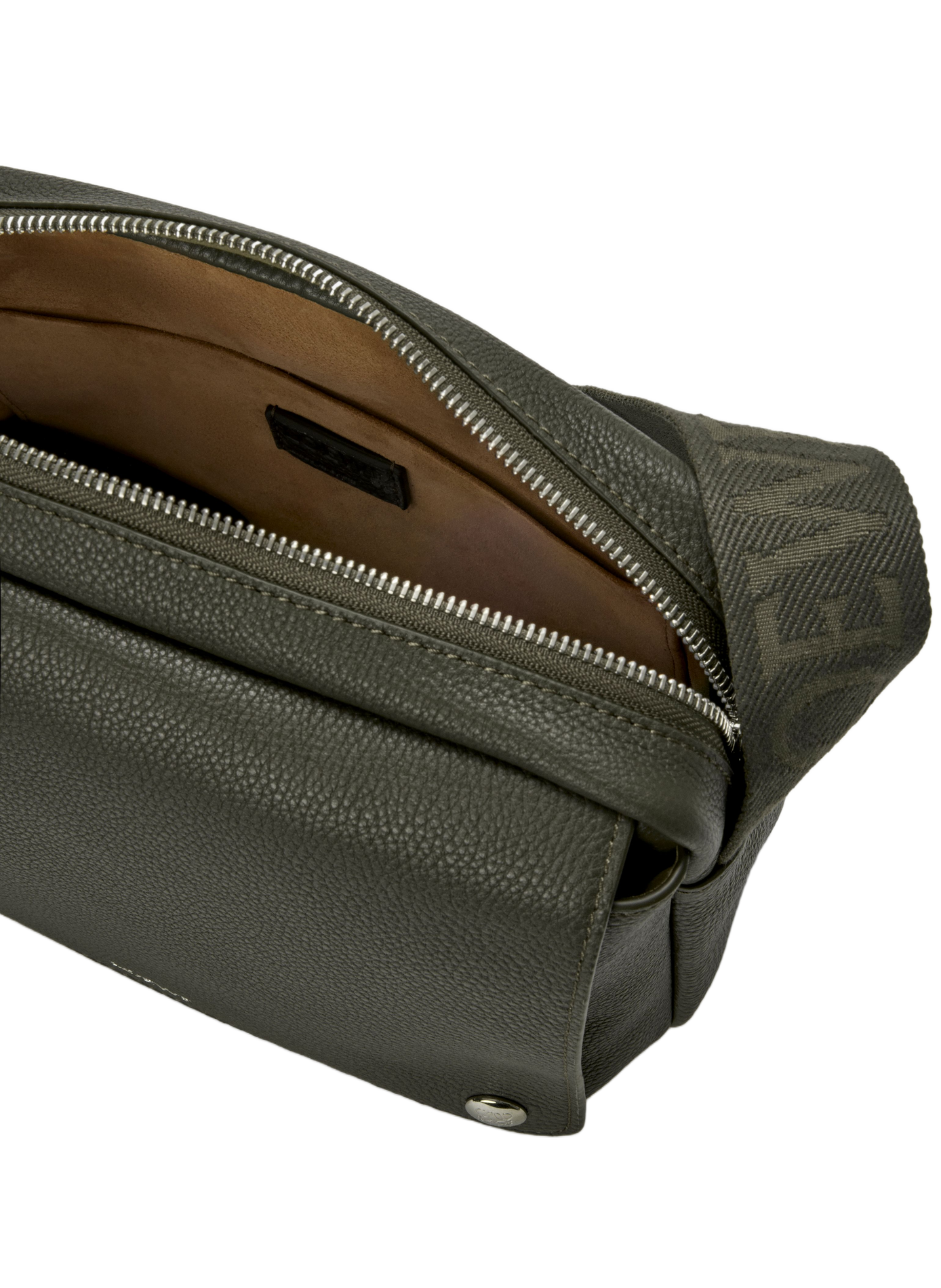 Pebble Messenger Medium aus weichem genarbtem Kalbsleder LOEWE Khaki