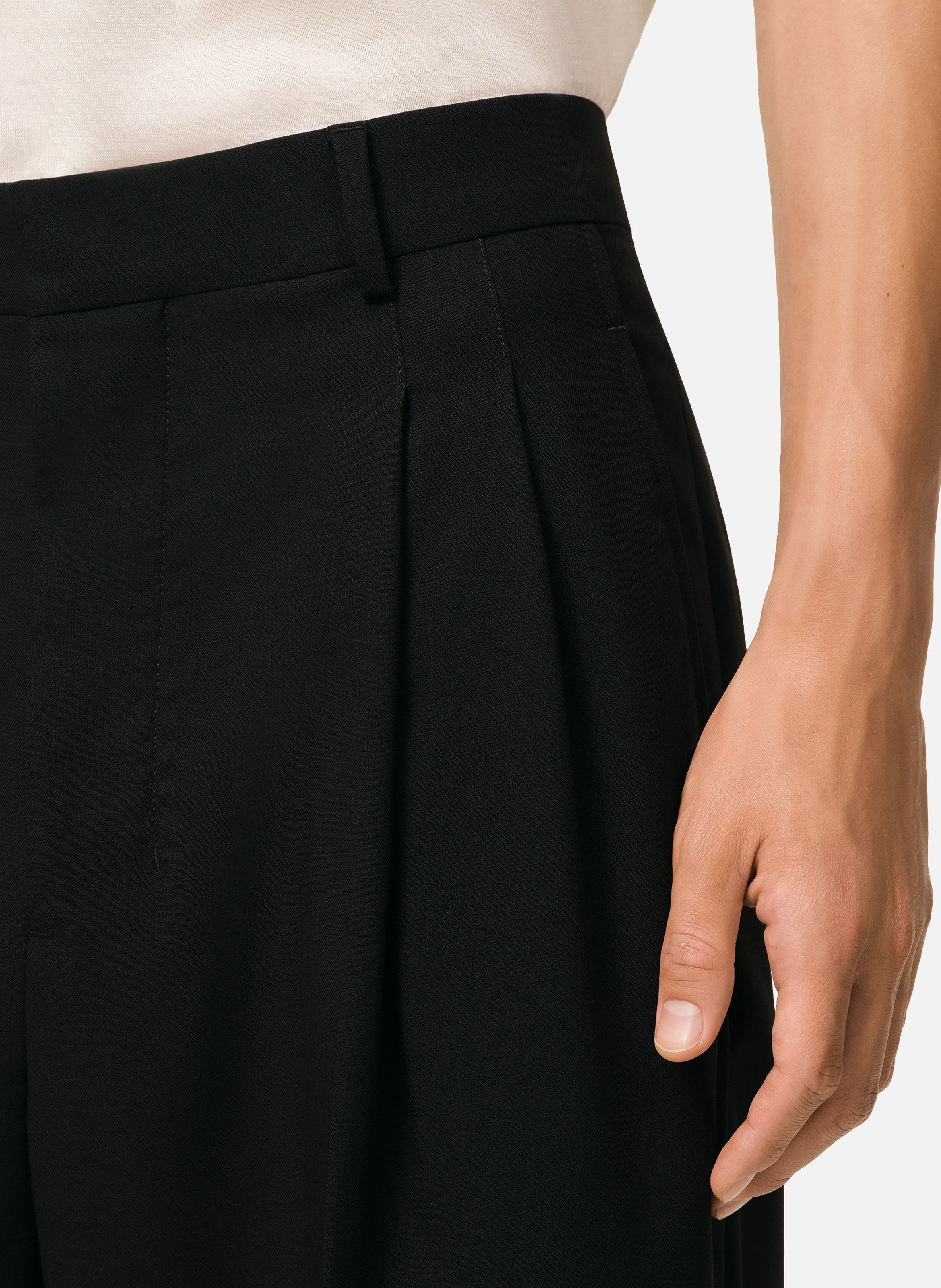 Pantalon large taille basse en laine vierge AMI PARIS Noir