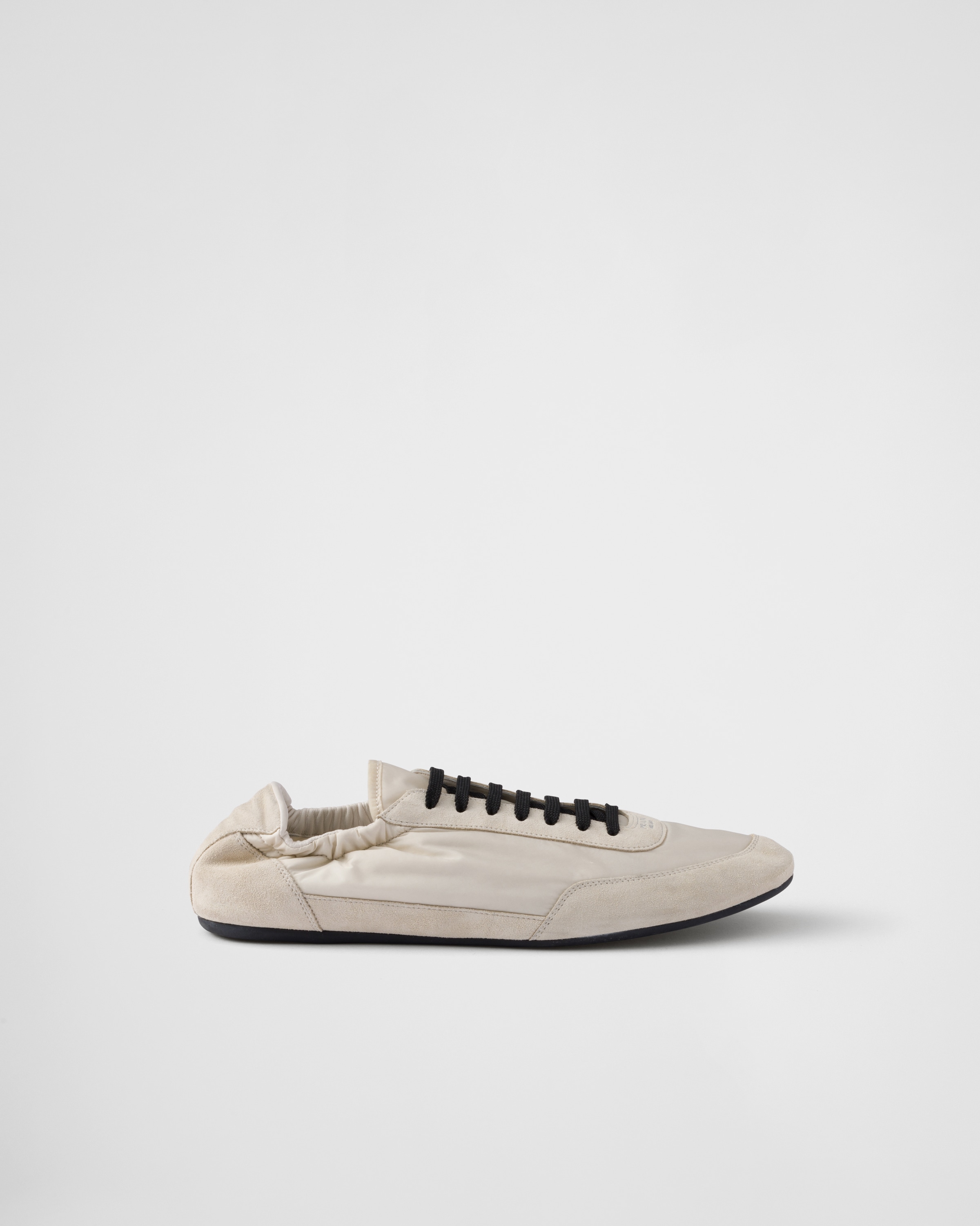 Sneakers élastiques collapse en re-nylon et veau v PRADA Beige