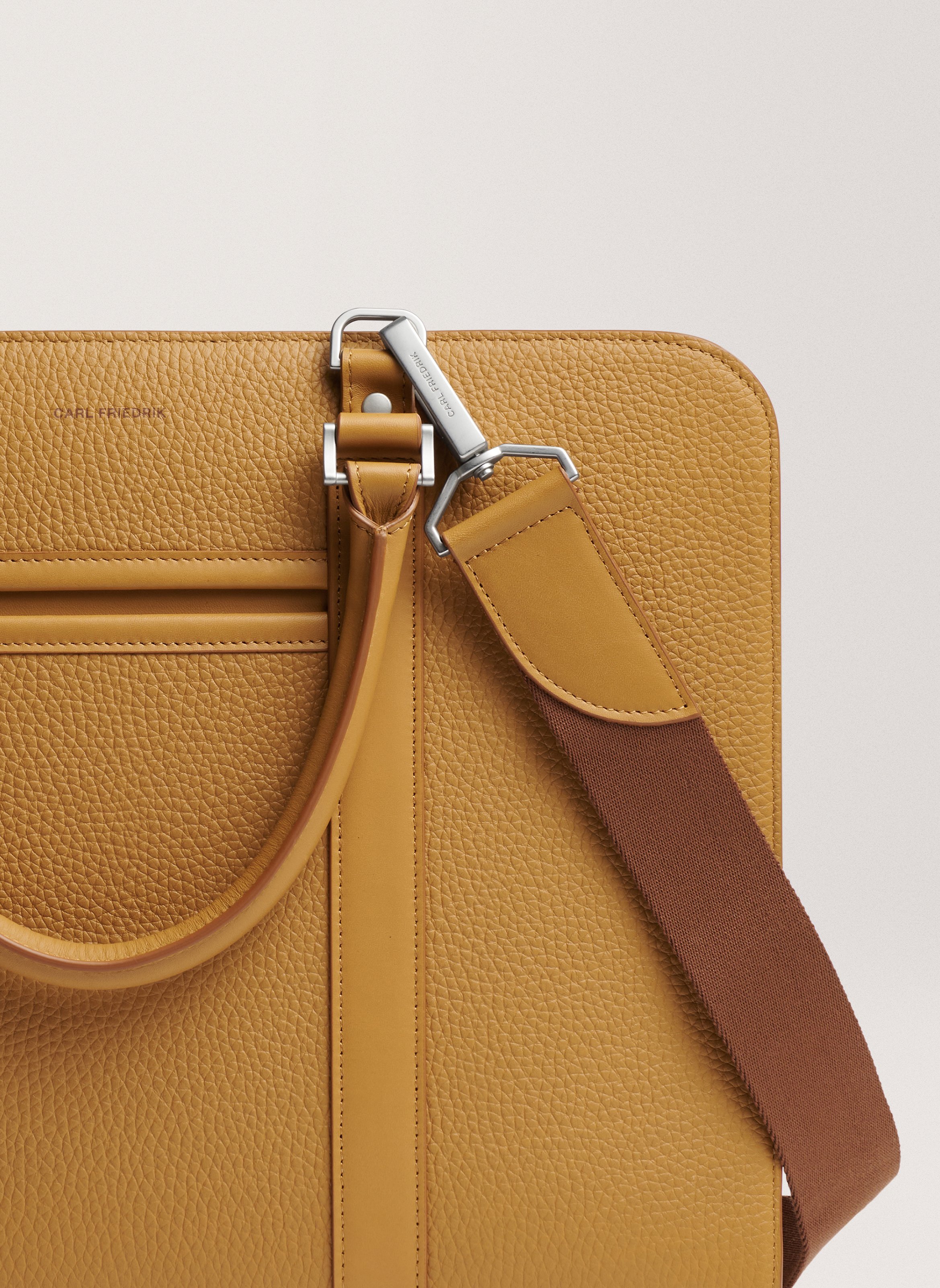 Porte-documents 'Palissy Briefcase' en cuir grainé CARL FRIEDRIK Jaune