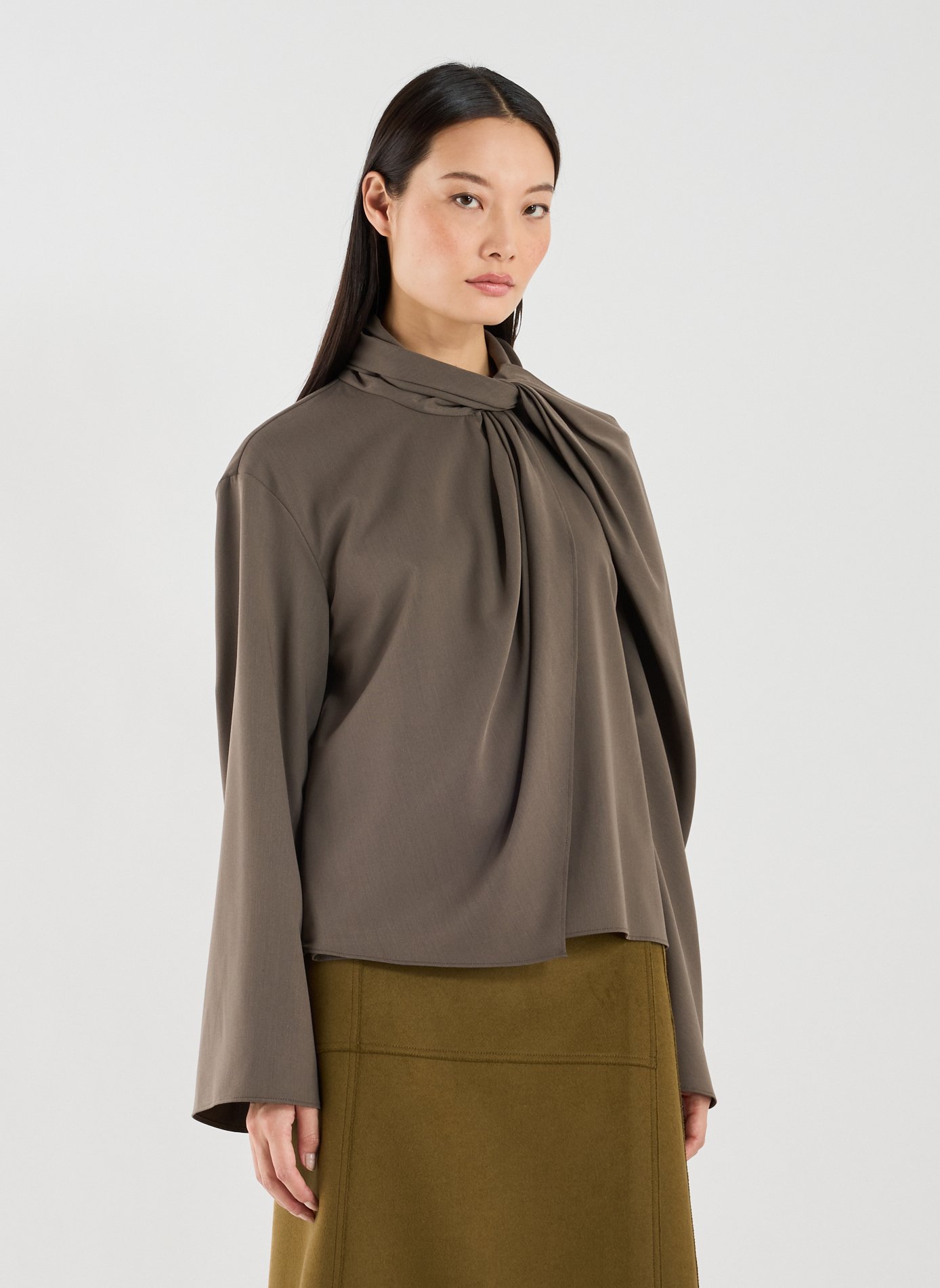 VIKTORIA CHAN Asymmetrical long-sleeve T-shirt Beige