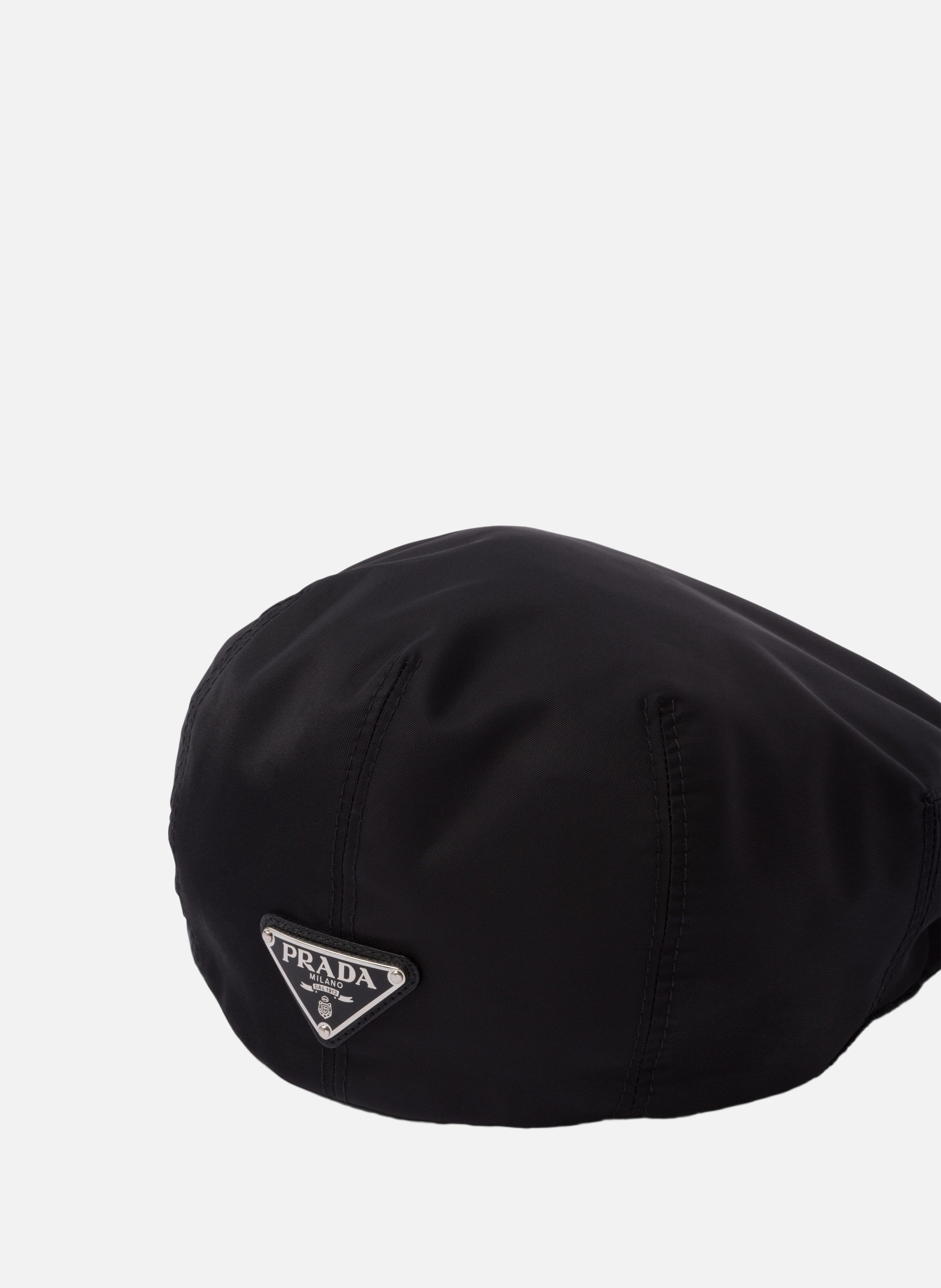 Chapeau en re-nylon PRADA Noir