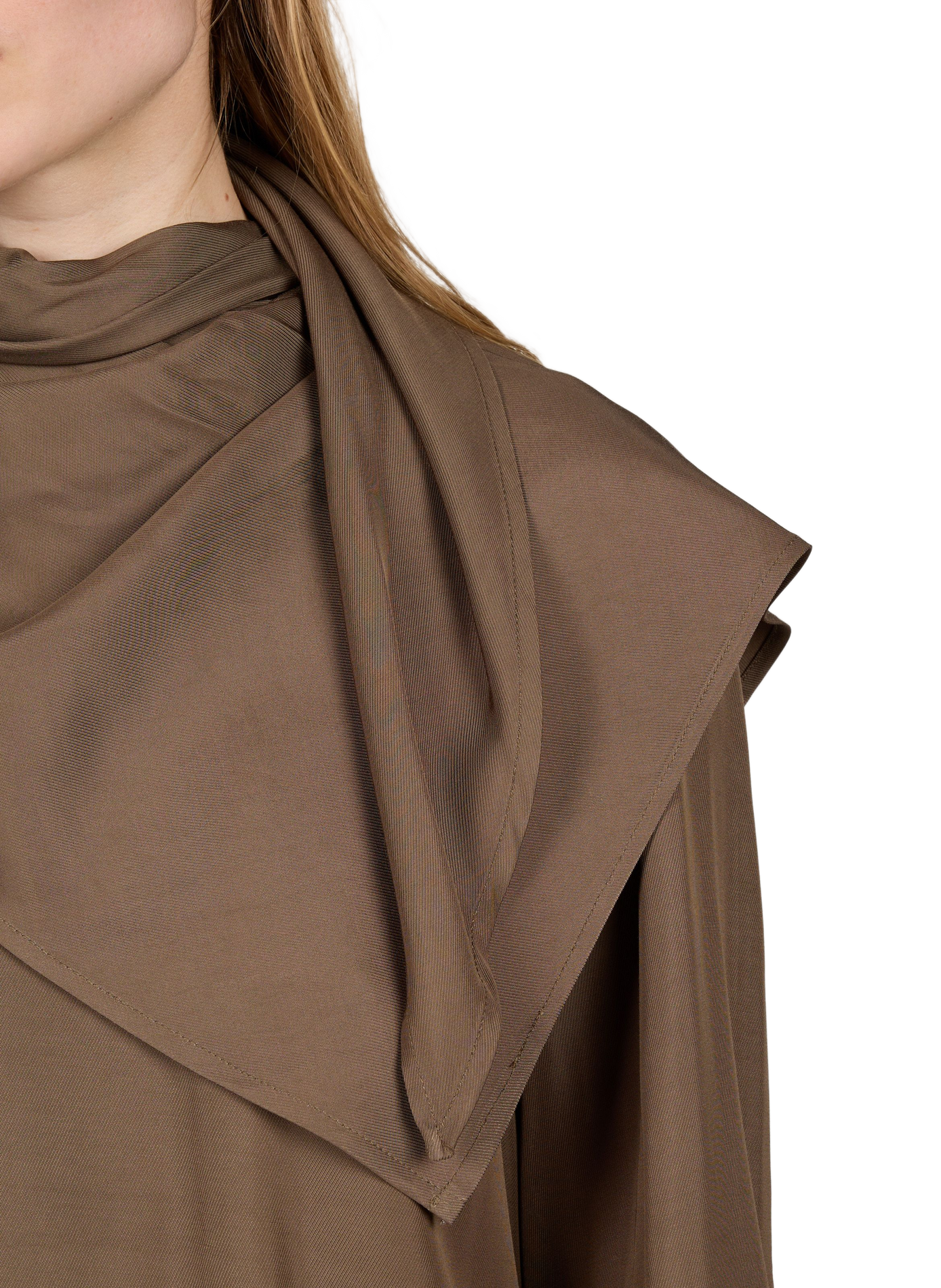 Fluid high-neck straight top ROUGE EDIT Brown