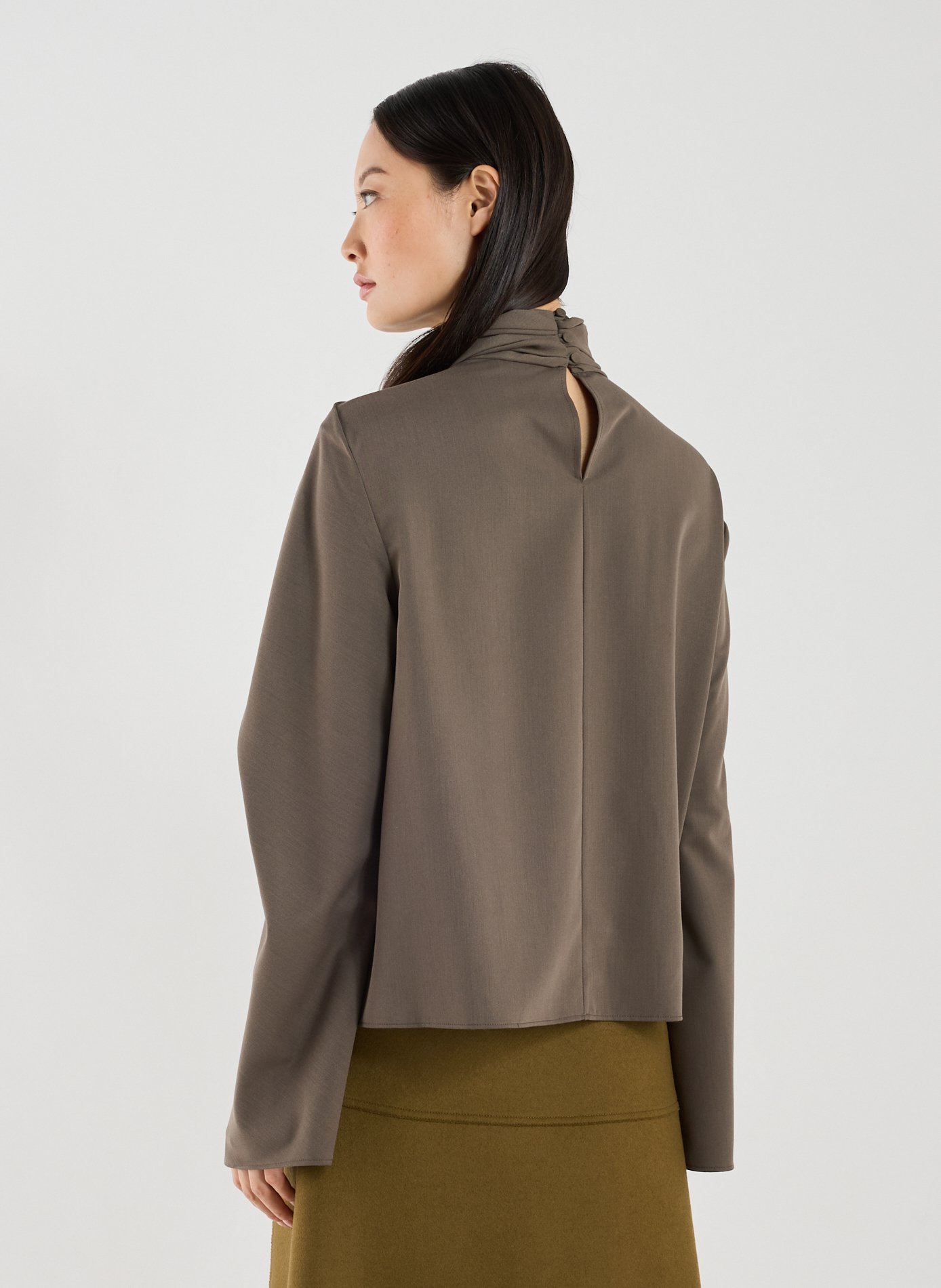 T-shirt asymétrique à manches longues VIKTORIA CHAN Beige