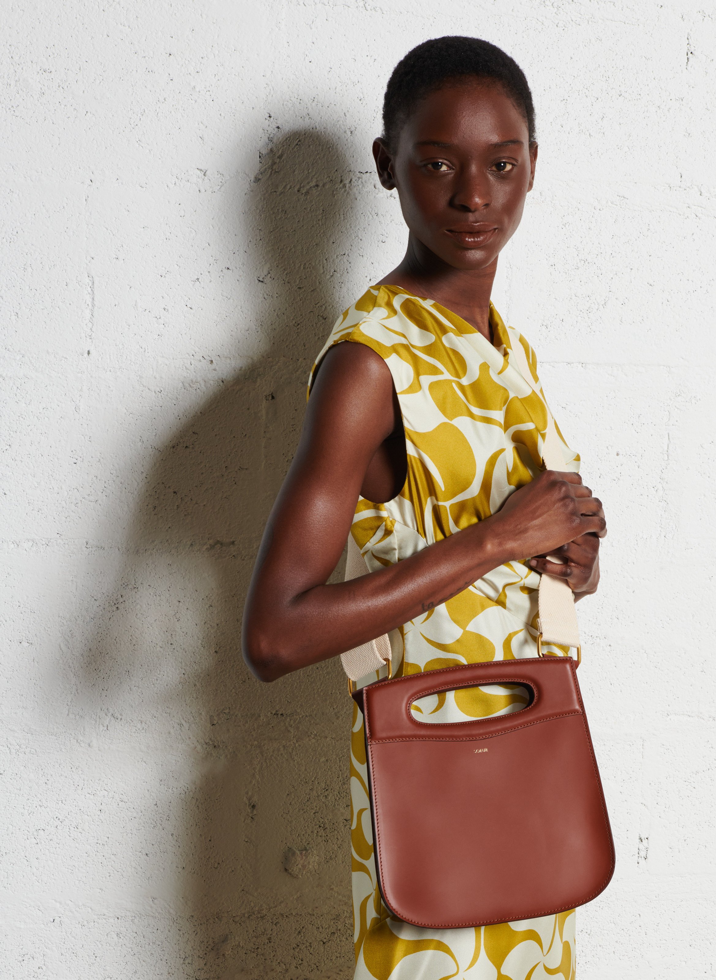 Sac bandoulière en cuir de vachette cheri SOEUR Marron