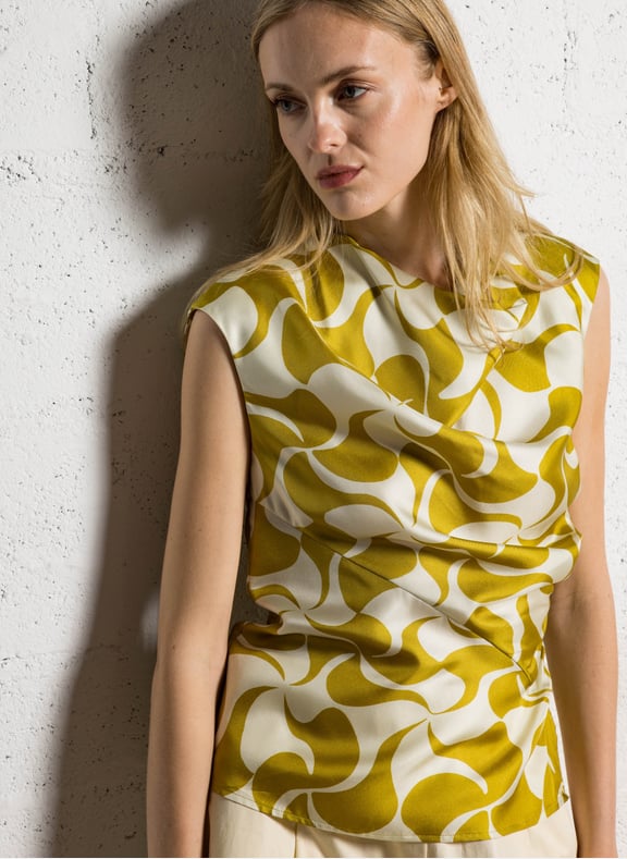 Blouse drapée en soie eclat Jaune by SOEUR SOEUR Blouse drapée en soie eclat Jaune