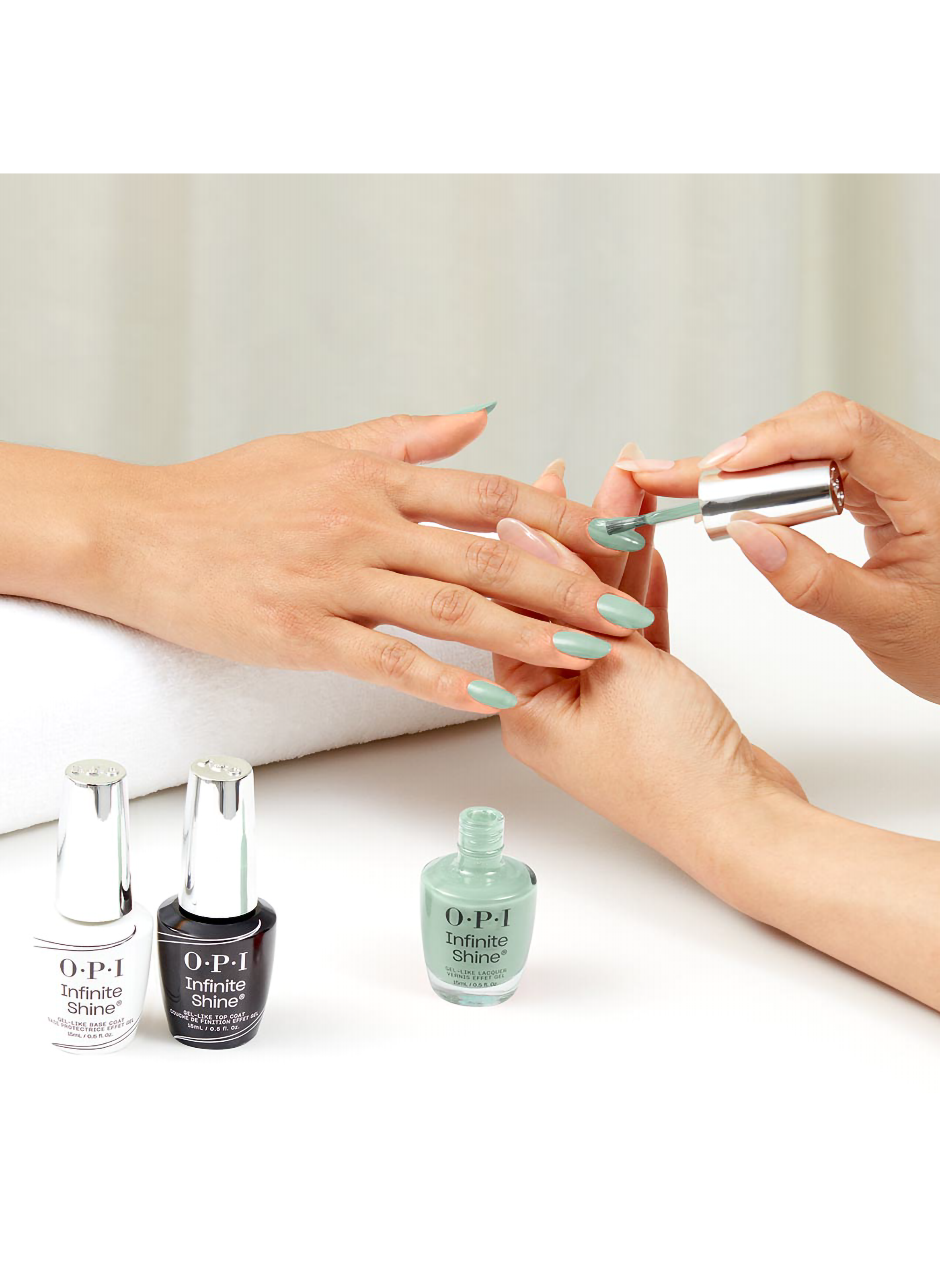 In Mint Condition
Infinite Shine
Long-lasting gel effect nail polish OPI Vert