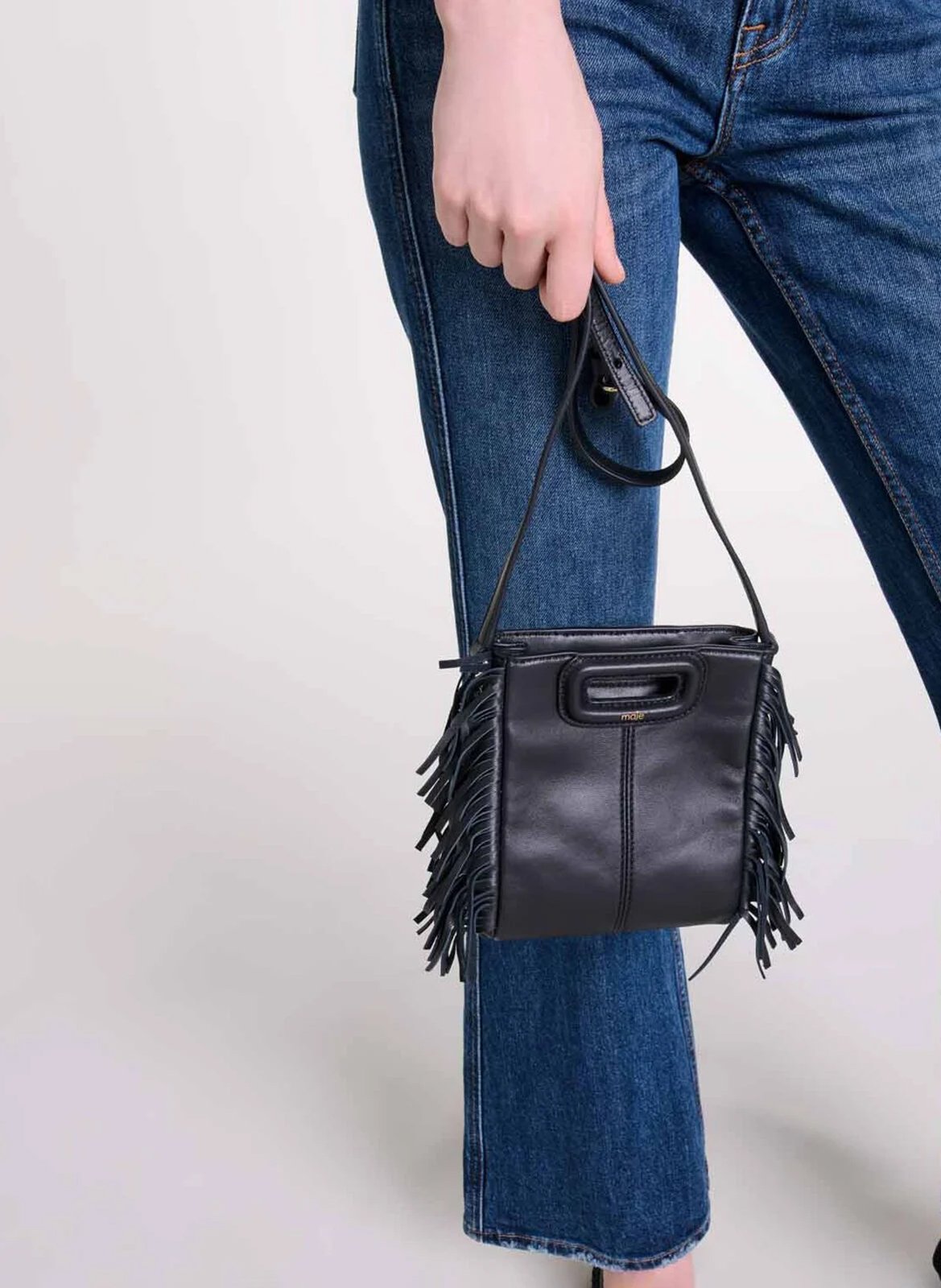 Petit sac bandoulière à franges en cuir m mini MAJE Noir