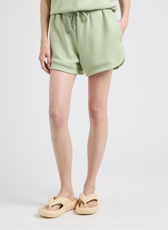 Short Ollie Vert by VARLEY VARLEY Short Ollie Vert