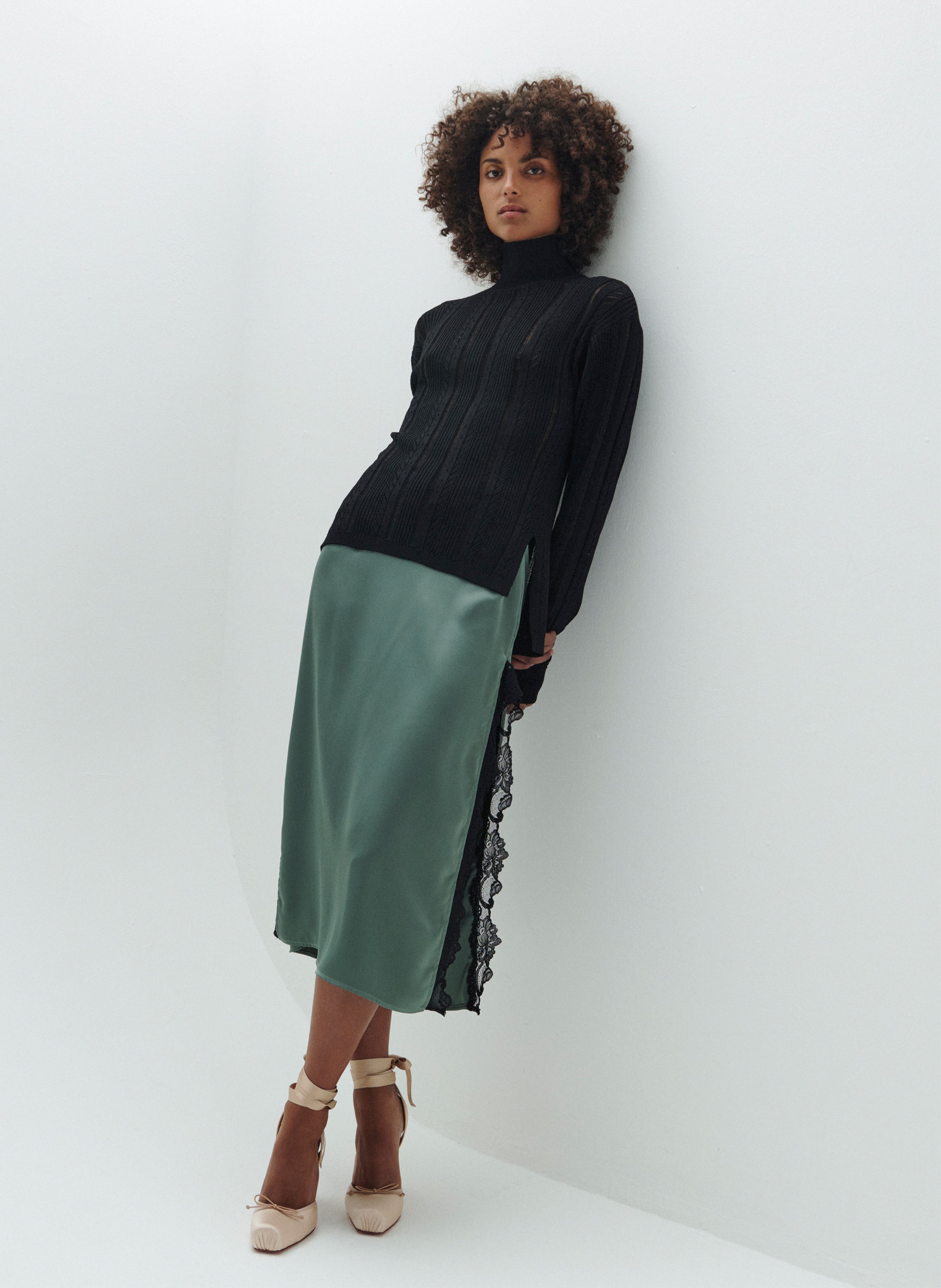 Pull col roulé en maille avec détails en dentelle VAILLANT Noir