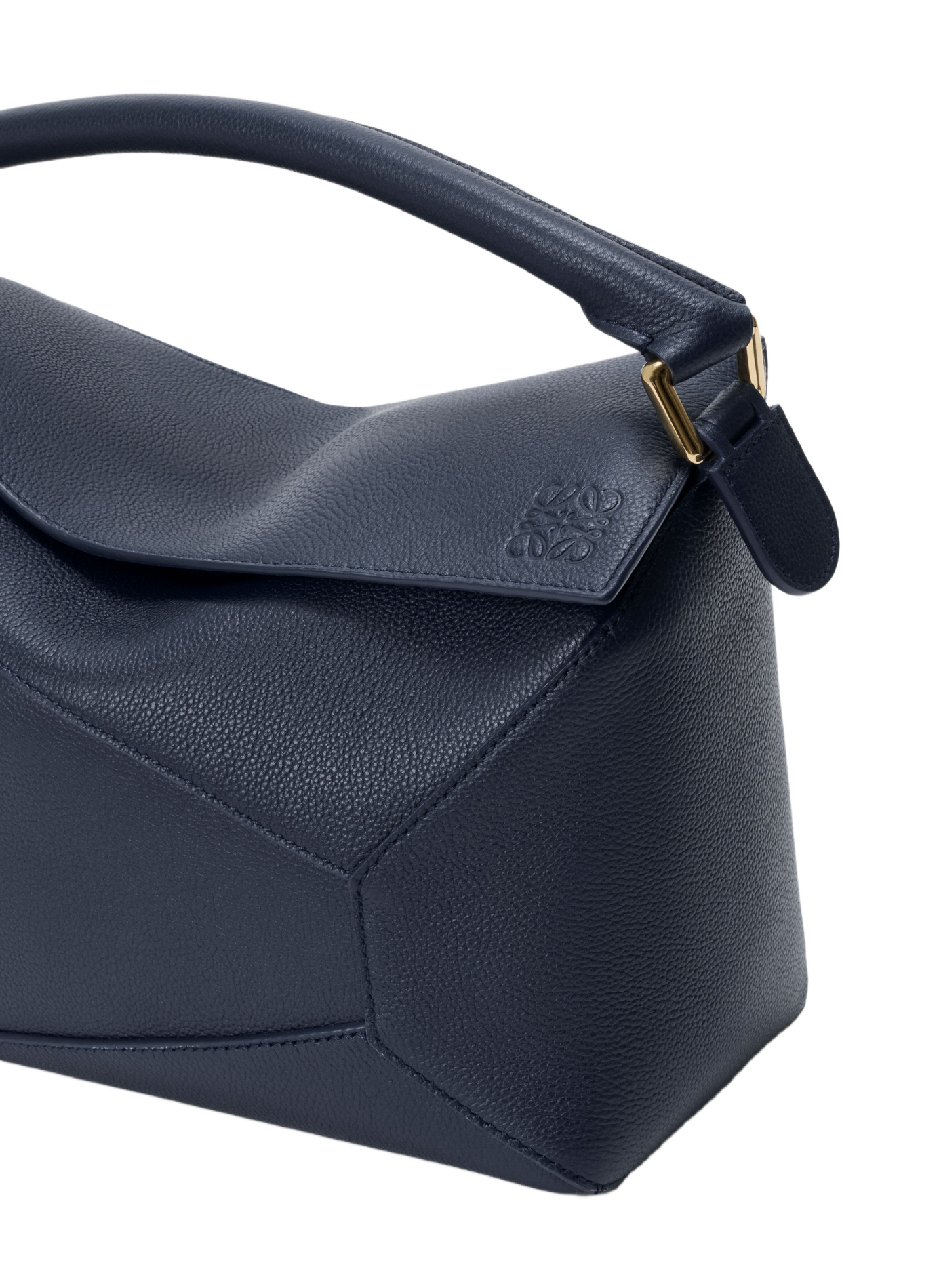 Bolso Puzzle Edge mediano de cuero de becerro granulado suave. LOEWE Azul