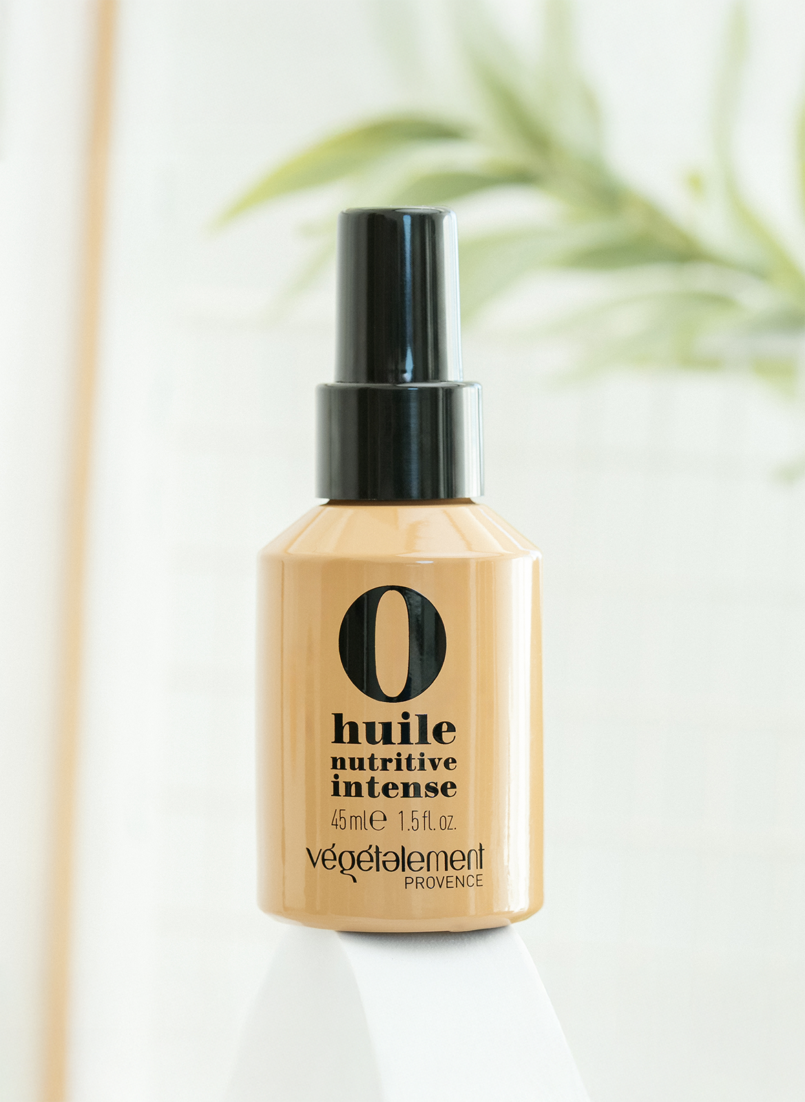 Intense Nourishing Oil VEGETALEMENT PROVENCE No color