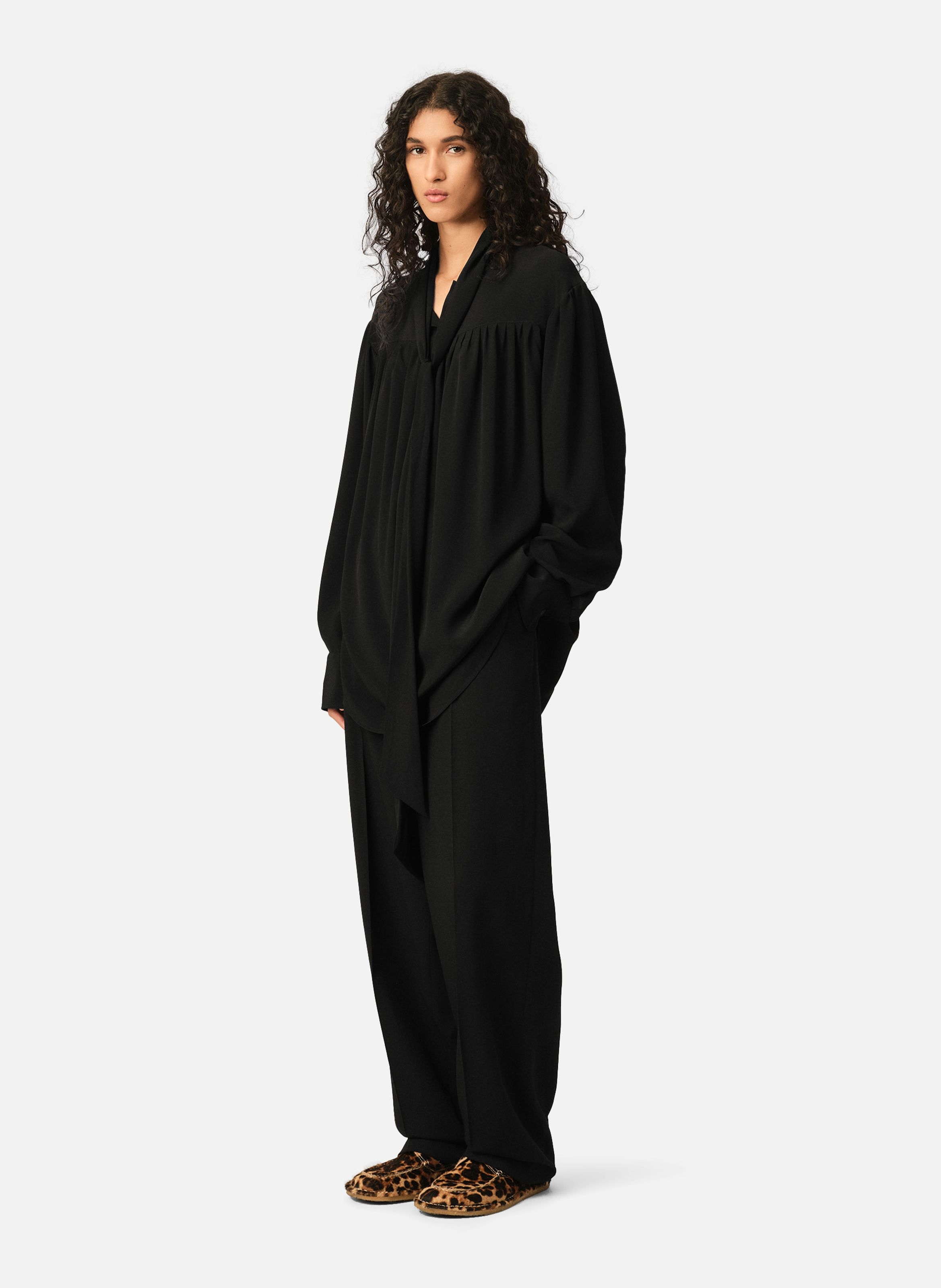 Blouse lavallière en soie mélangée AMI PARIS Noir